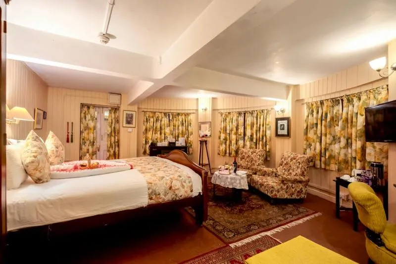 Bed in Windamere Hotel - A Colonial Heritage
