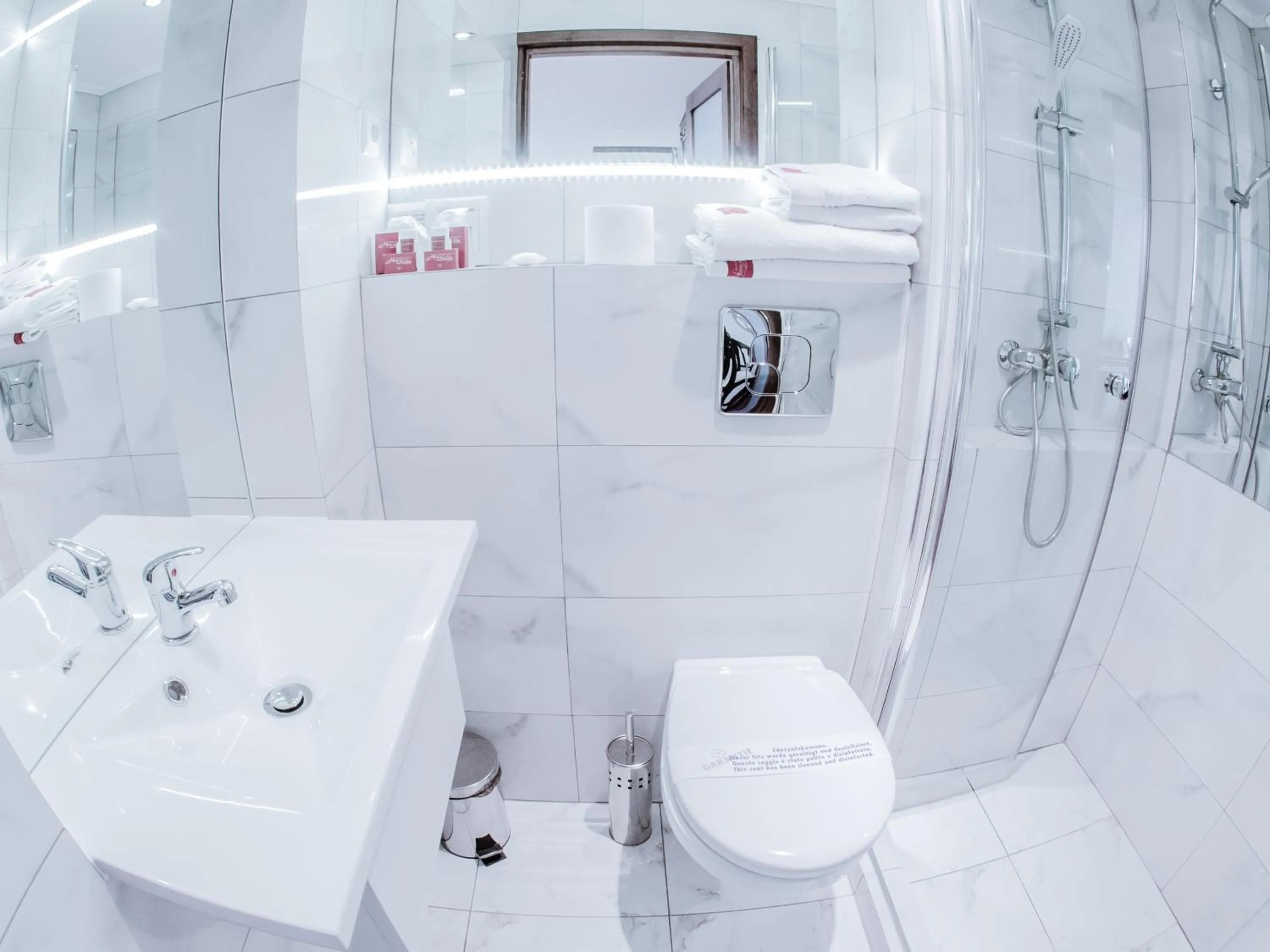 Bathroom in Hotel Senator Konferencje & SPA