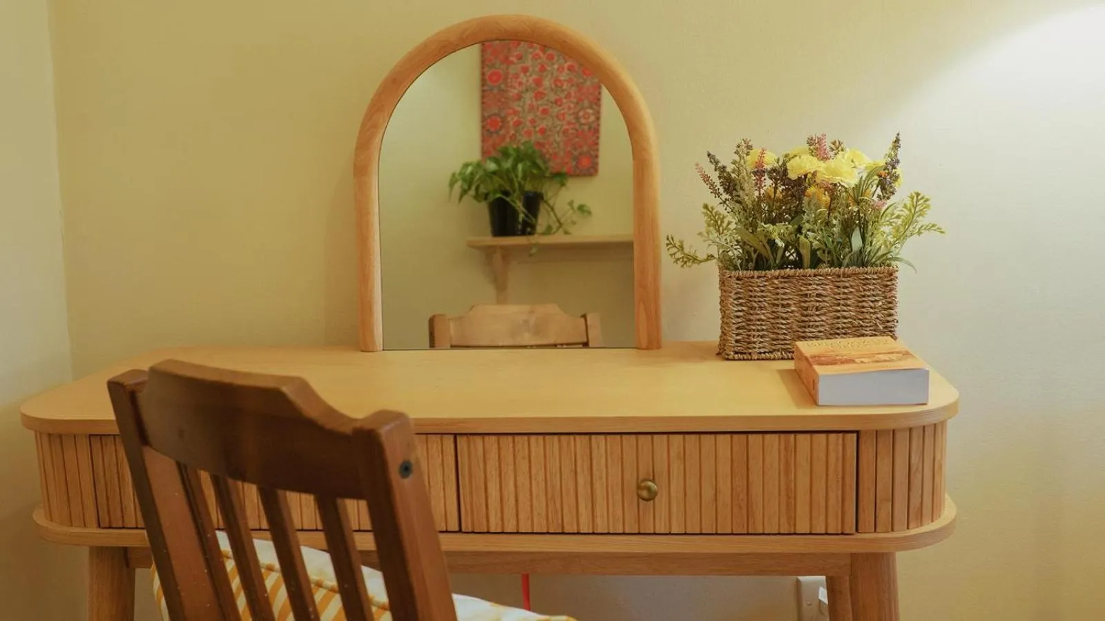 Seating area in Interfaith 21st Street