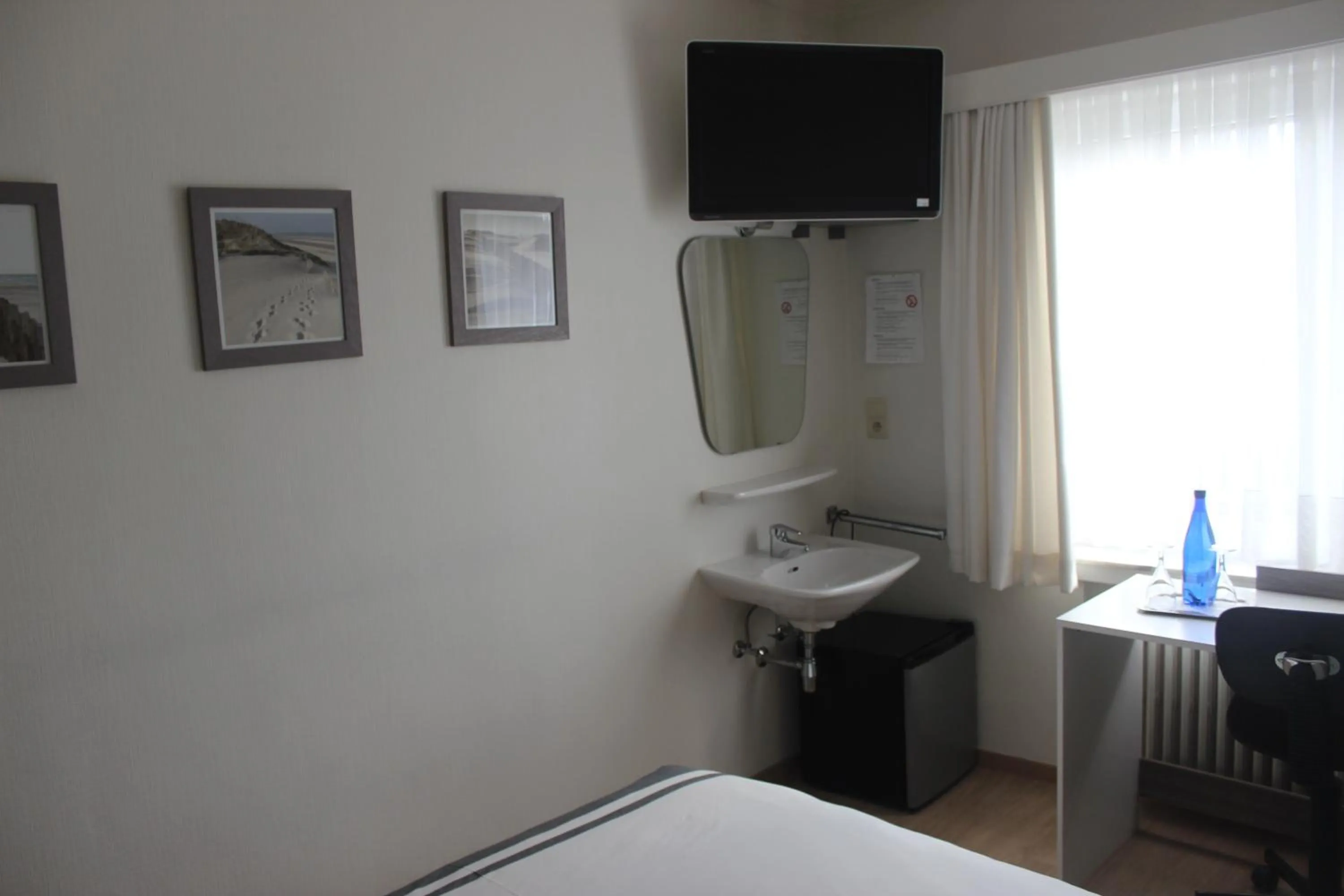 Photo of the whole room in B&B Vanloo