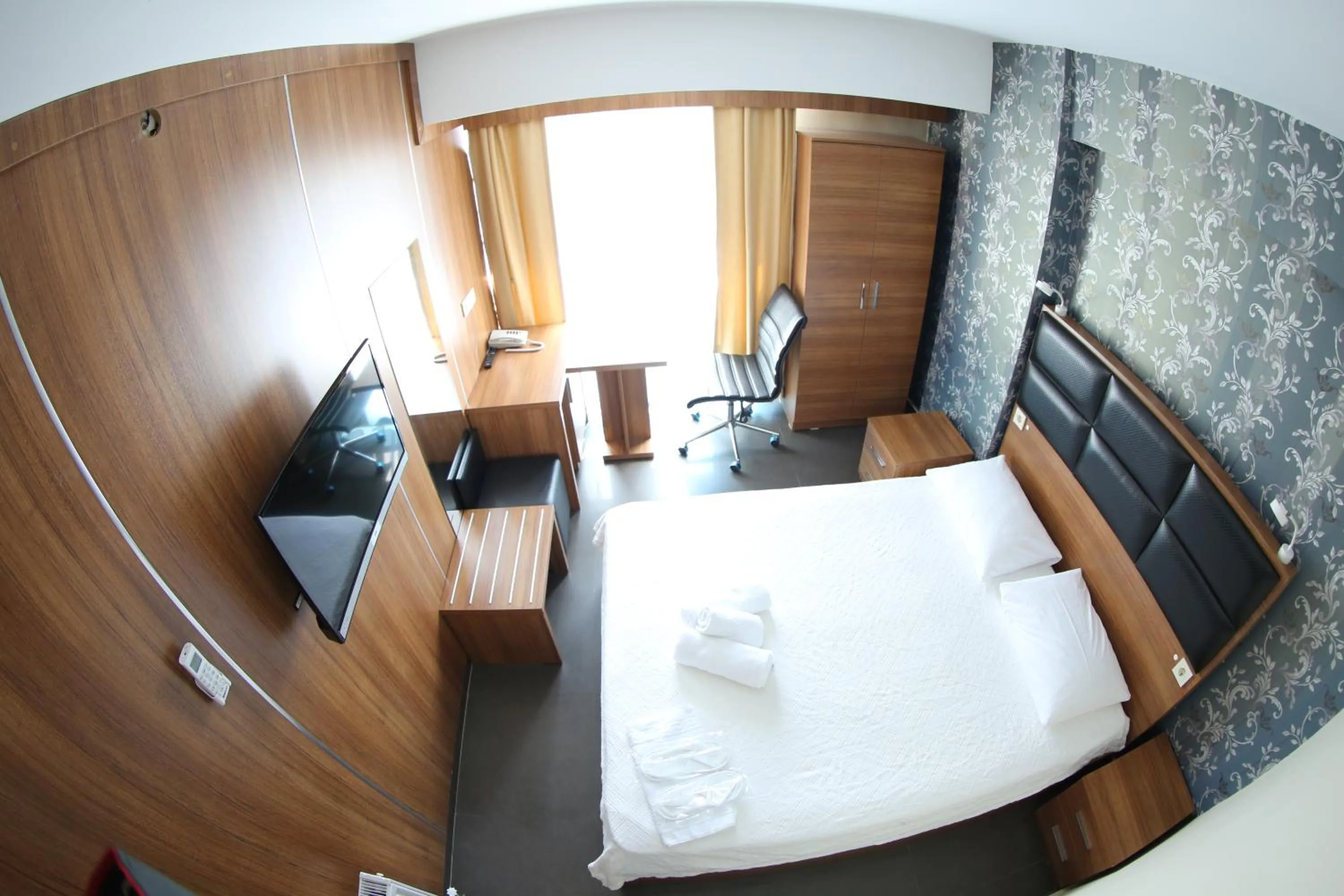 Photo of the whole room, Bed in Bayraktar Hotel
