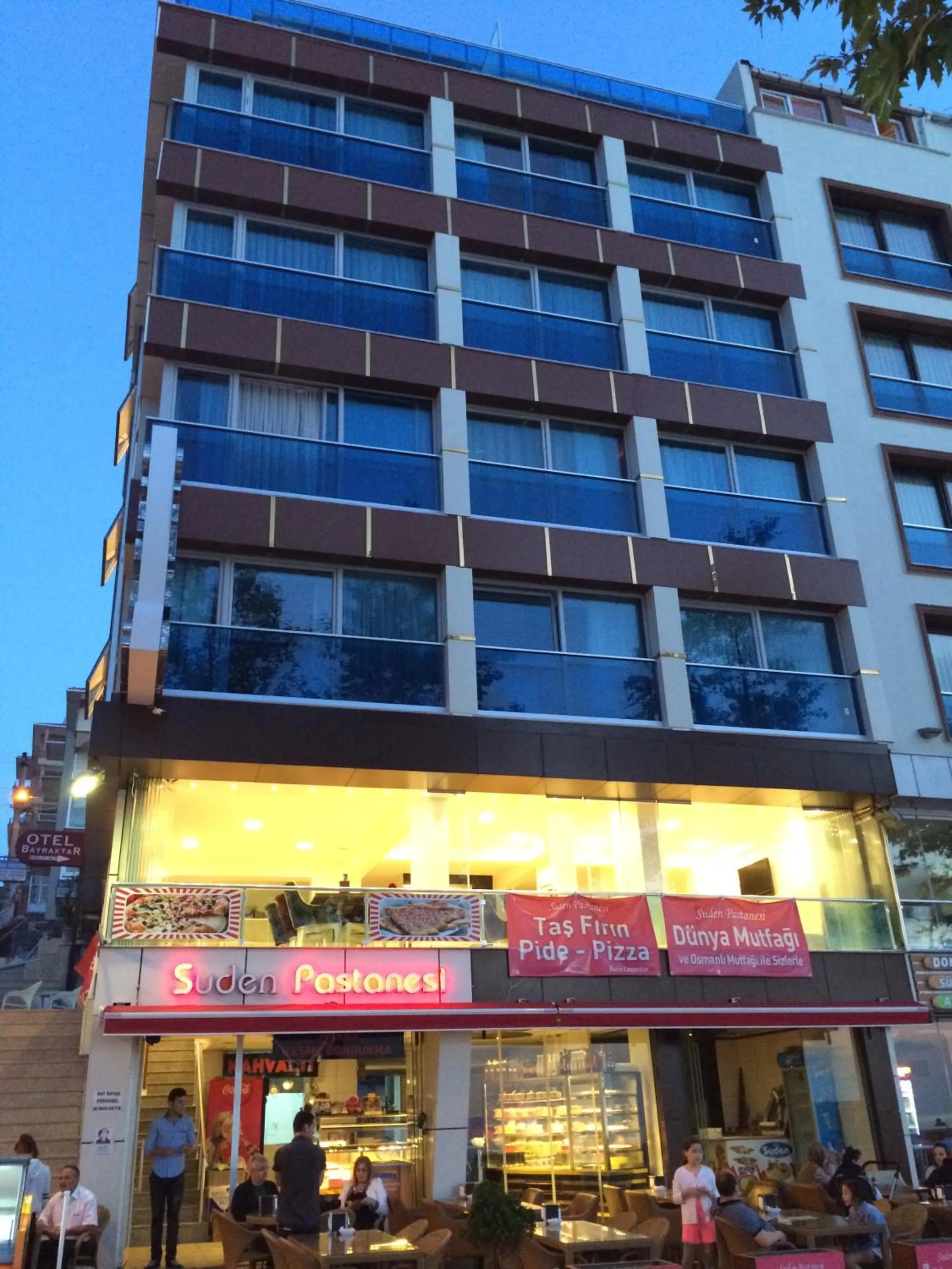 Facade/entrance in Bayraktar Hotel