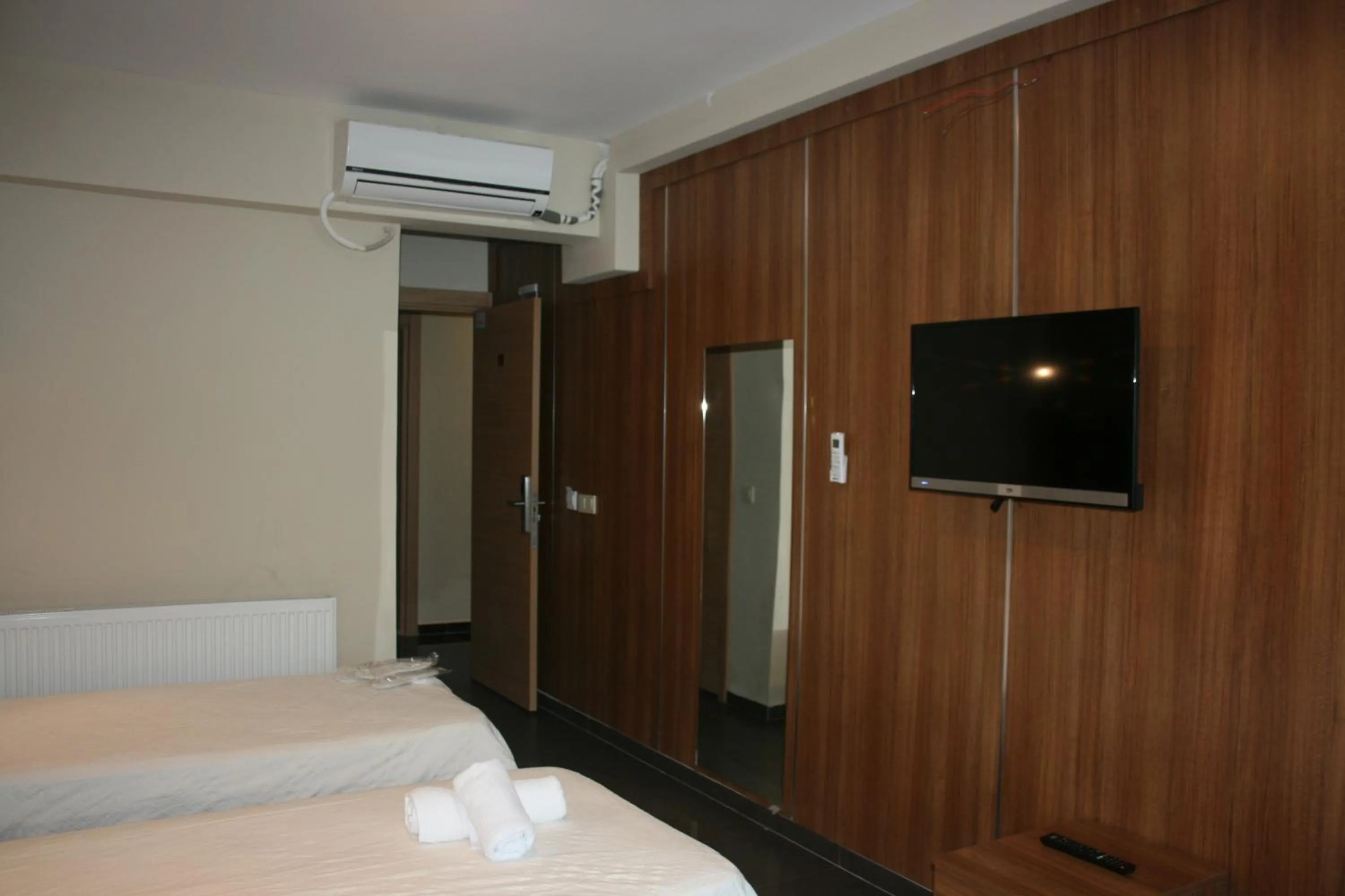 Photo of the whole room, Bed in Bayraktar Hotel