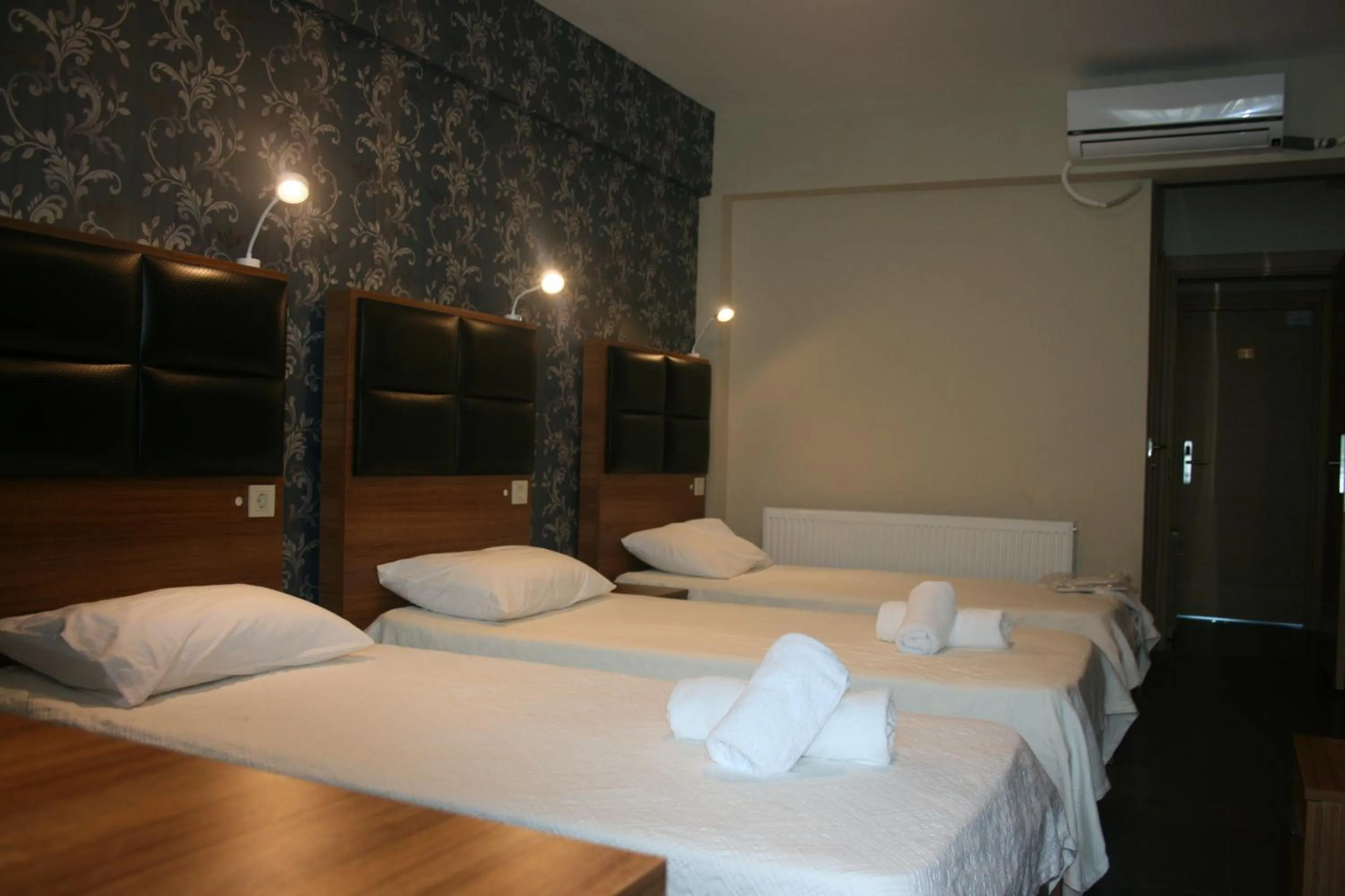 Photo of the whole room, Bed in Bayraktar Hotel
