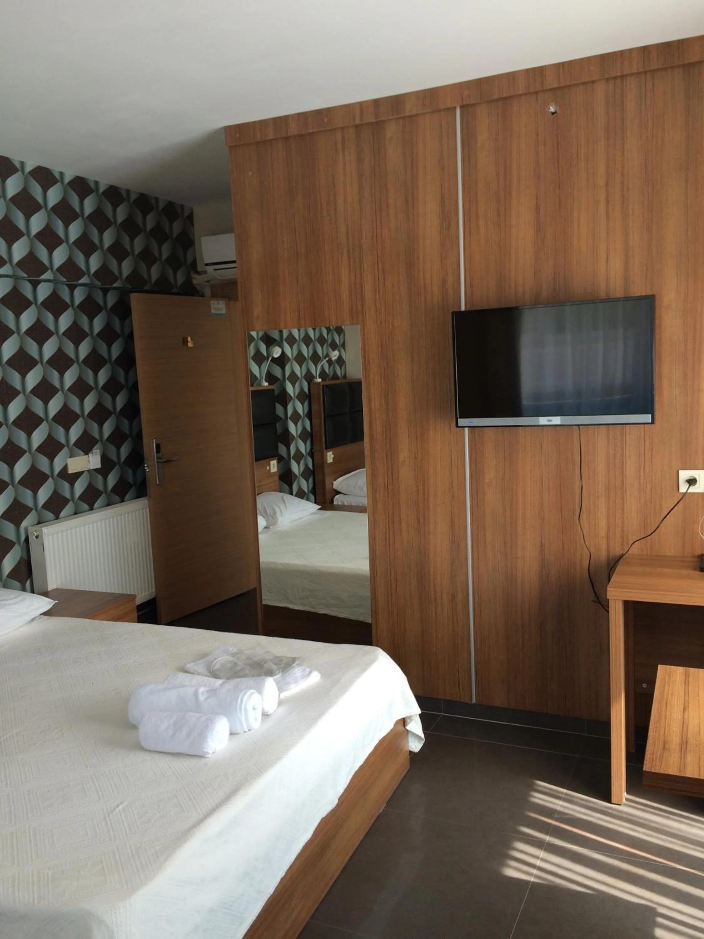 Photo of the whole room, Bed in Bayraktar Hotel