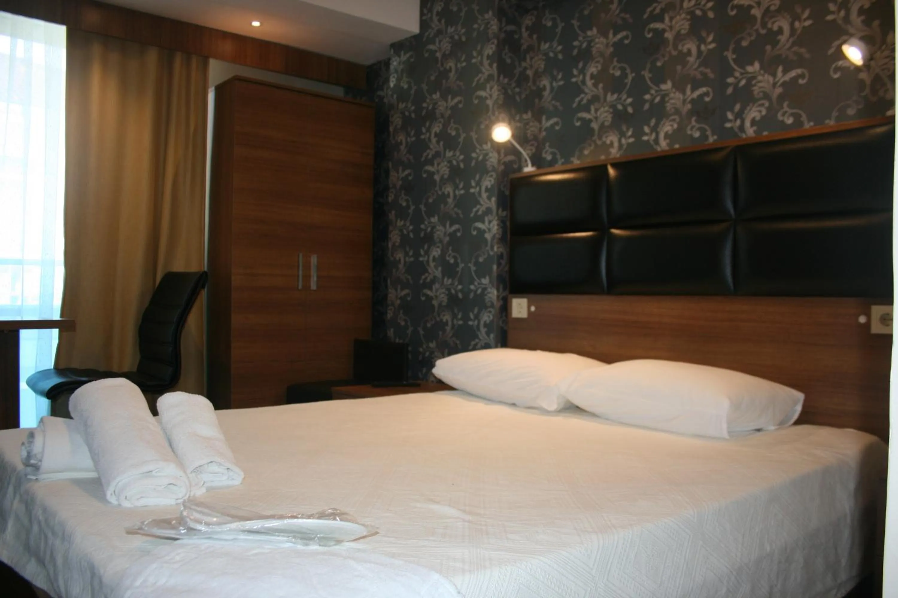 Photo of the whole room, Bed in Bayraktar Hotel