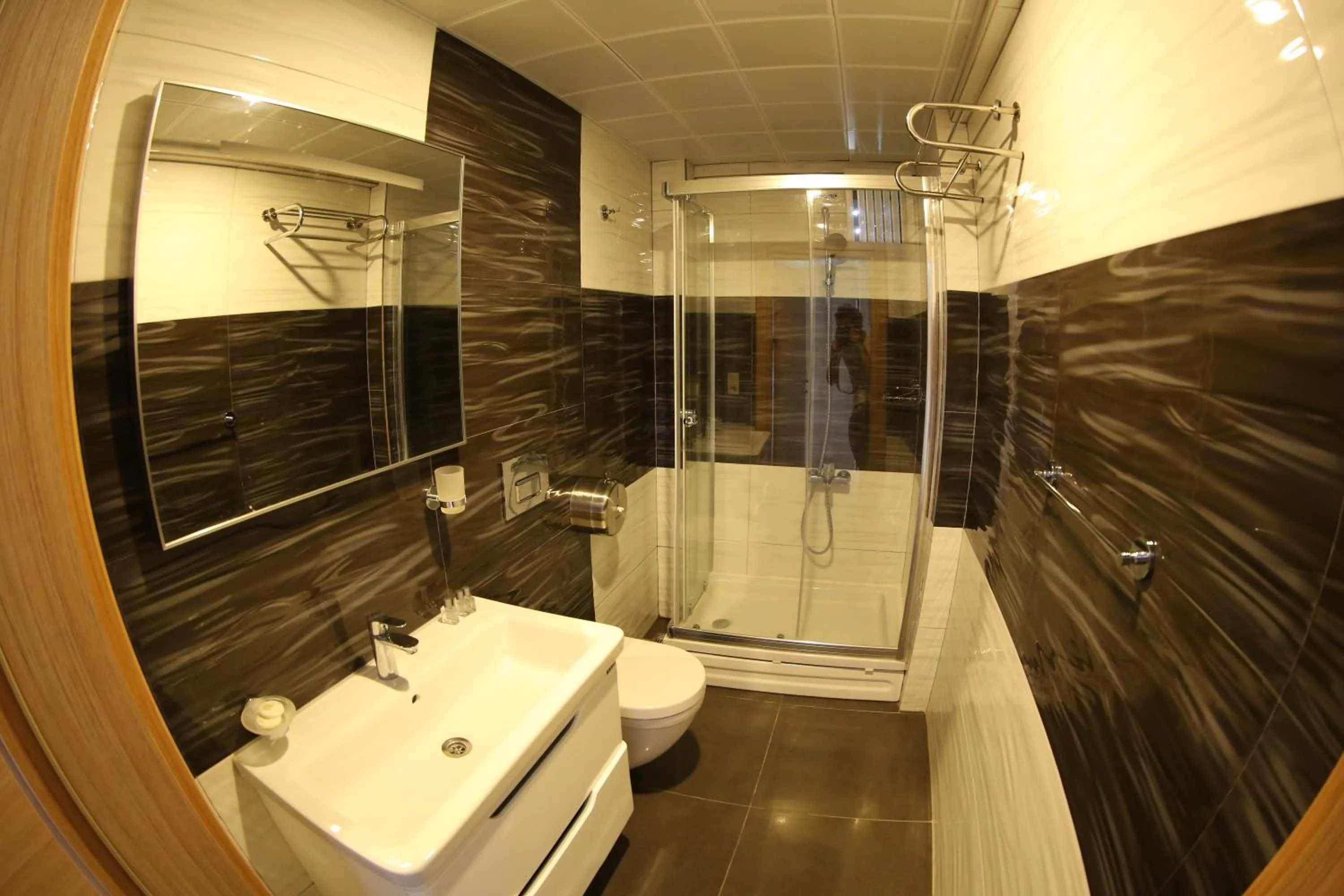 Photo of the whole room in Bayraktar Hotel