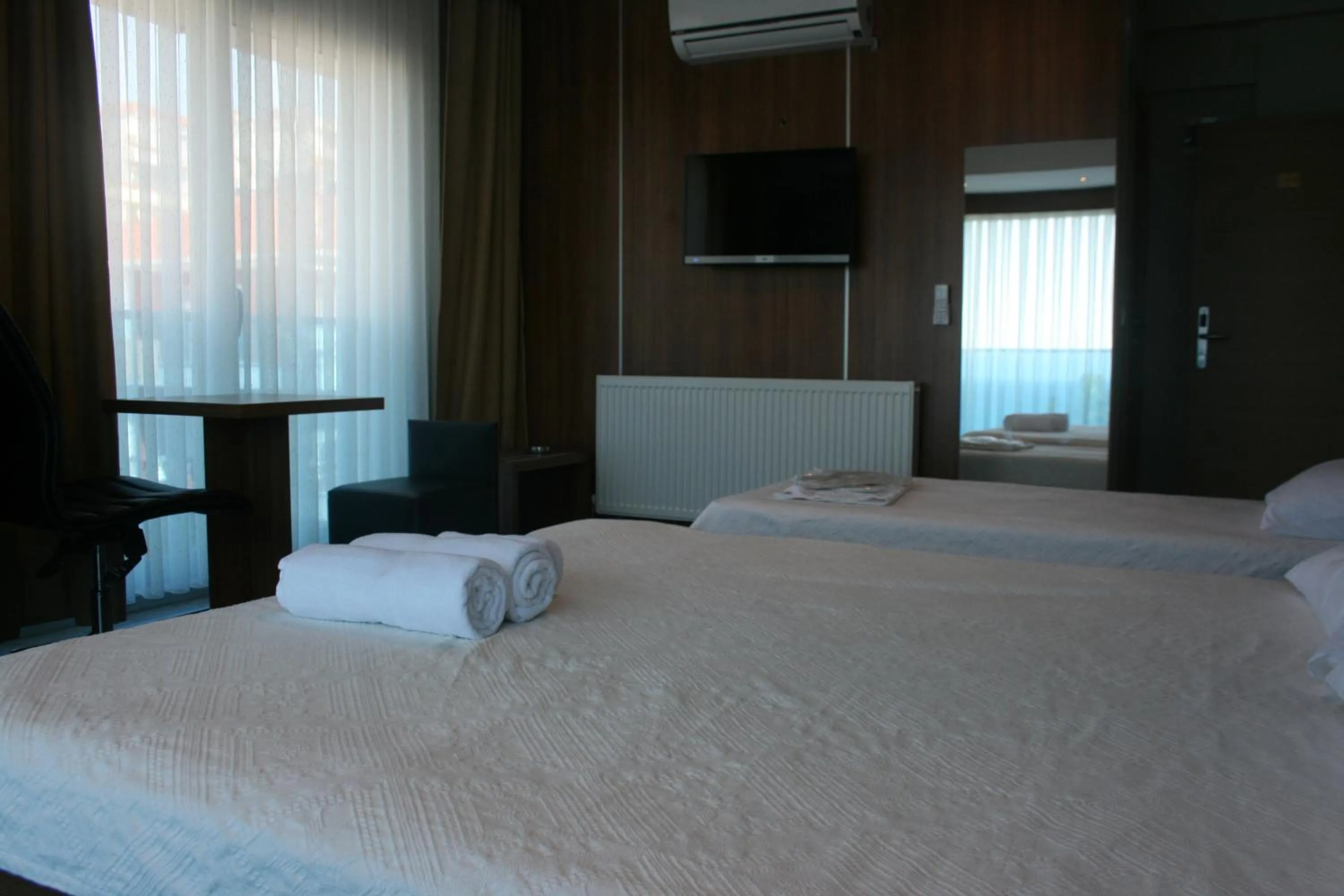 Photo of the whole room, Bed in Bayraktar Hotel