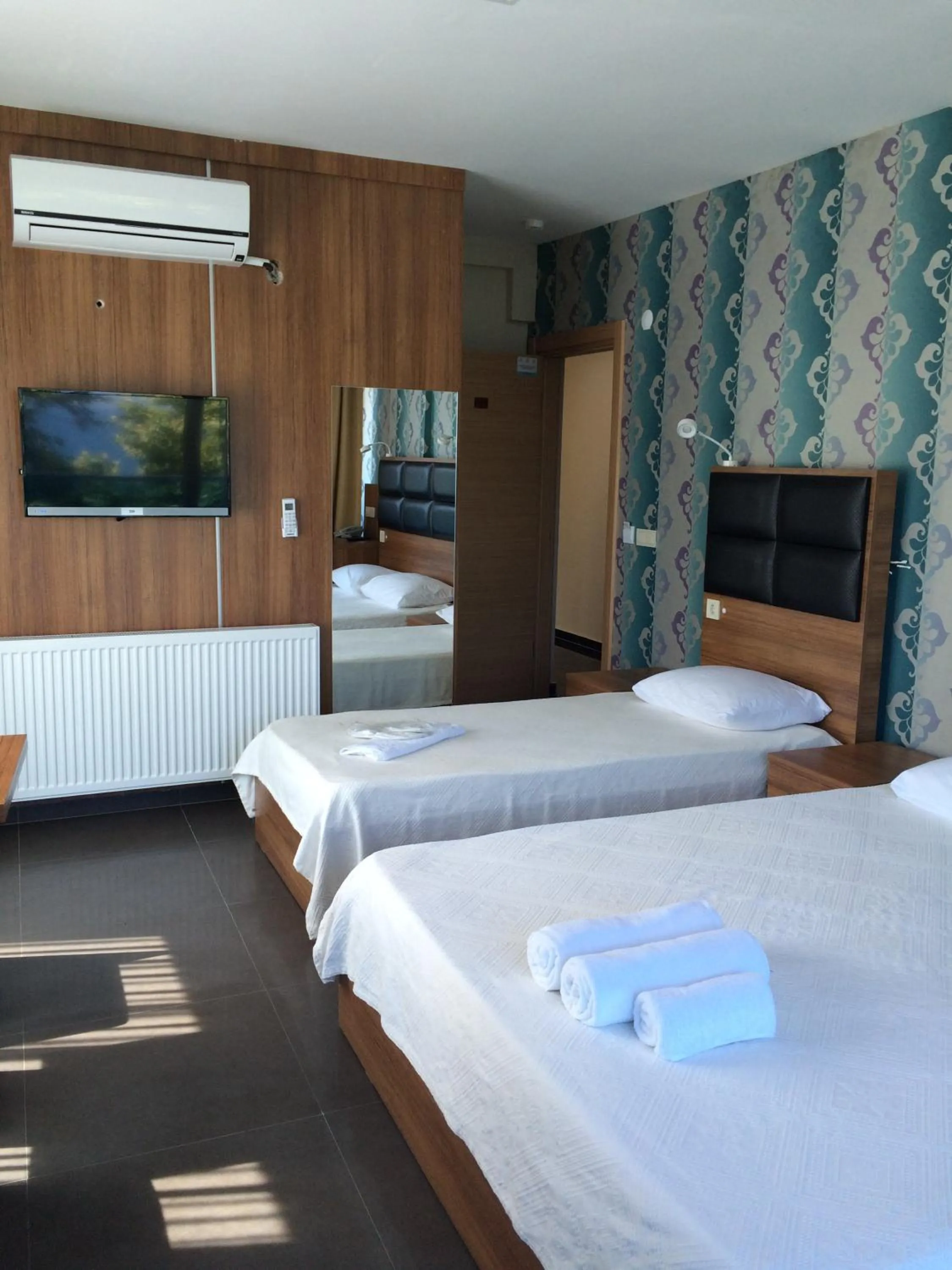 Photo of the whole room, Bed in Bayraktar Hotel