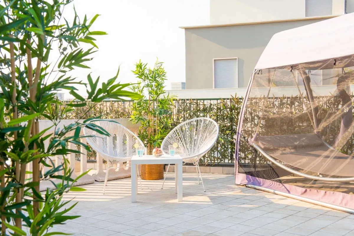 Patio in Via Breda 120