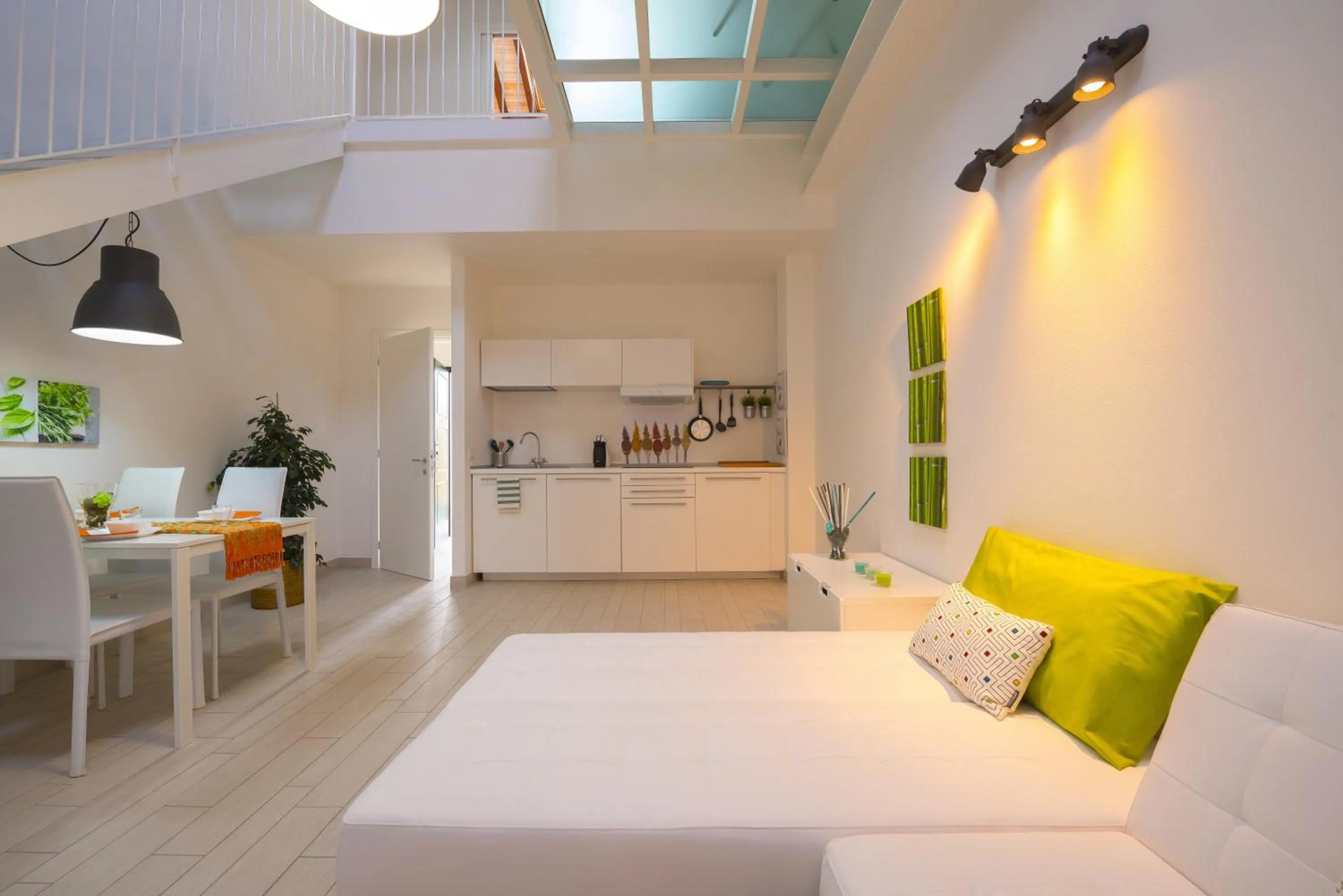 Photo of the whole room, Bed in Via Breda 120