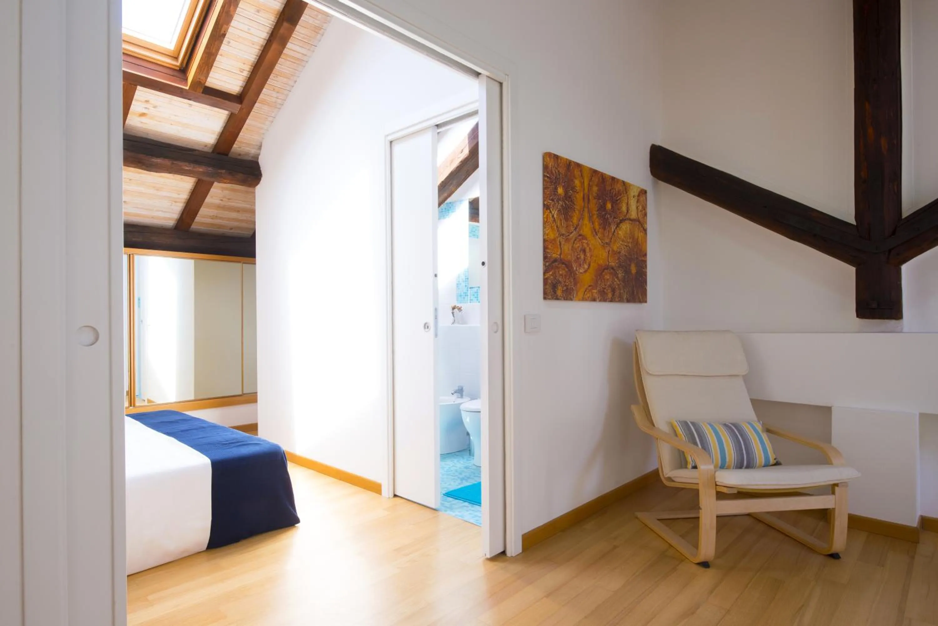 Decorative detail, Bed in Via Breda 120