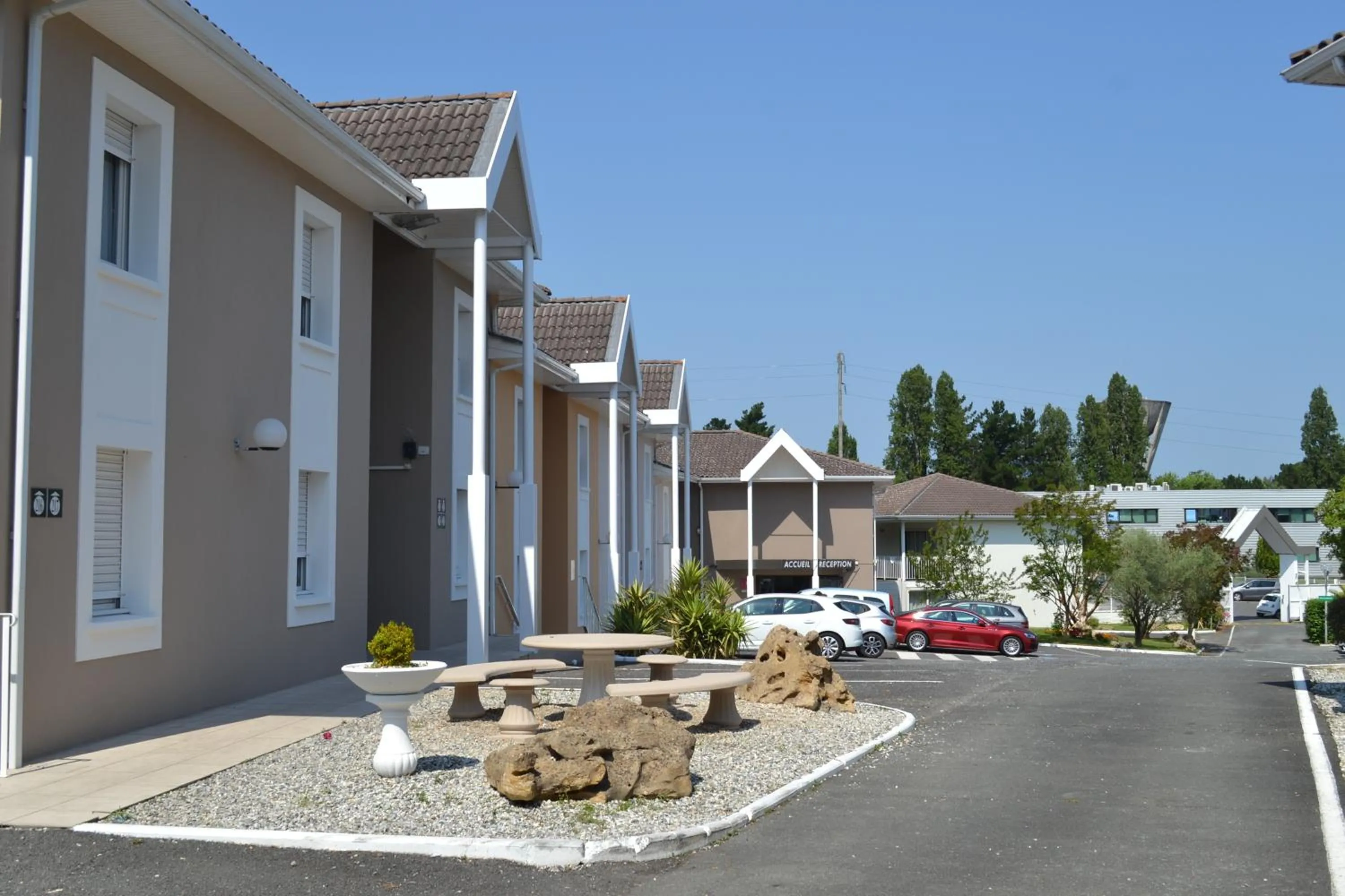 Property building in Hôtel Formules Club 2