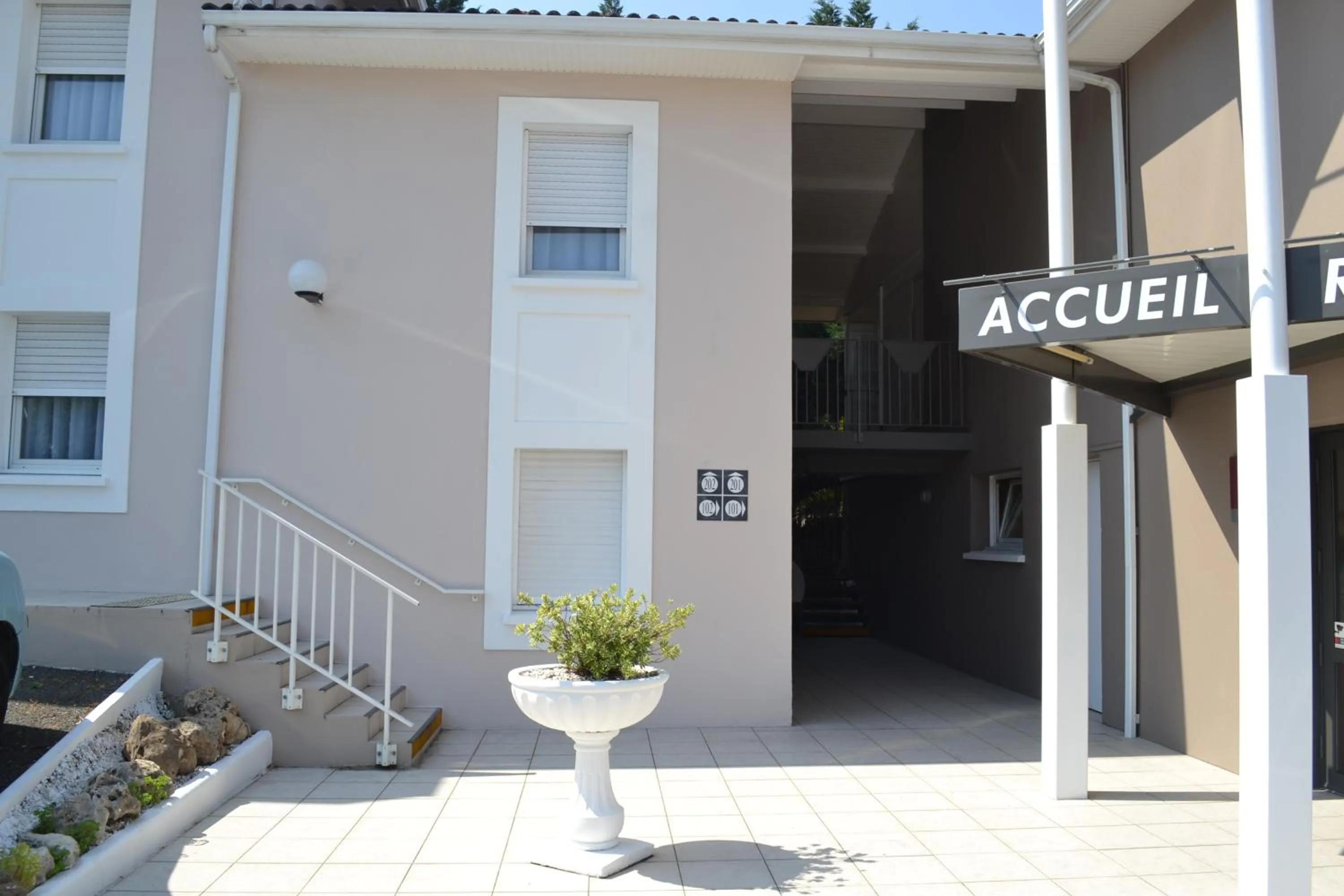 Property building in Hôtel Formules Club 2