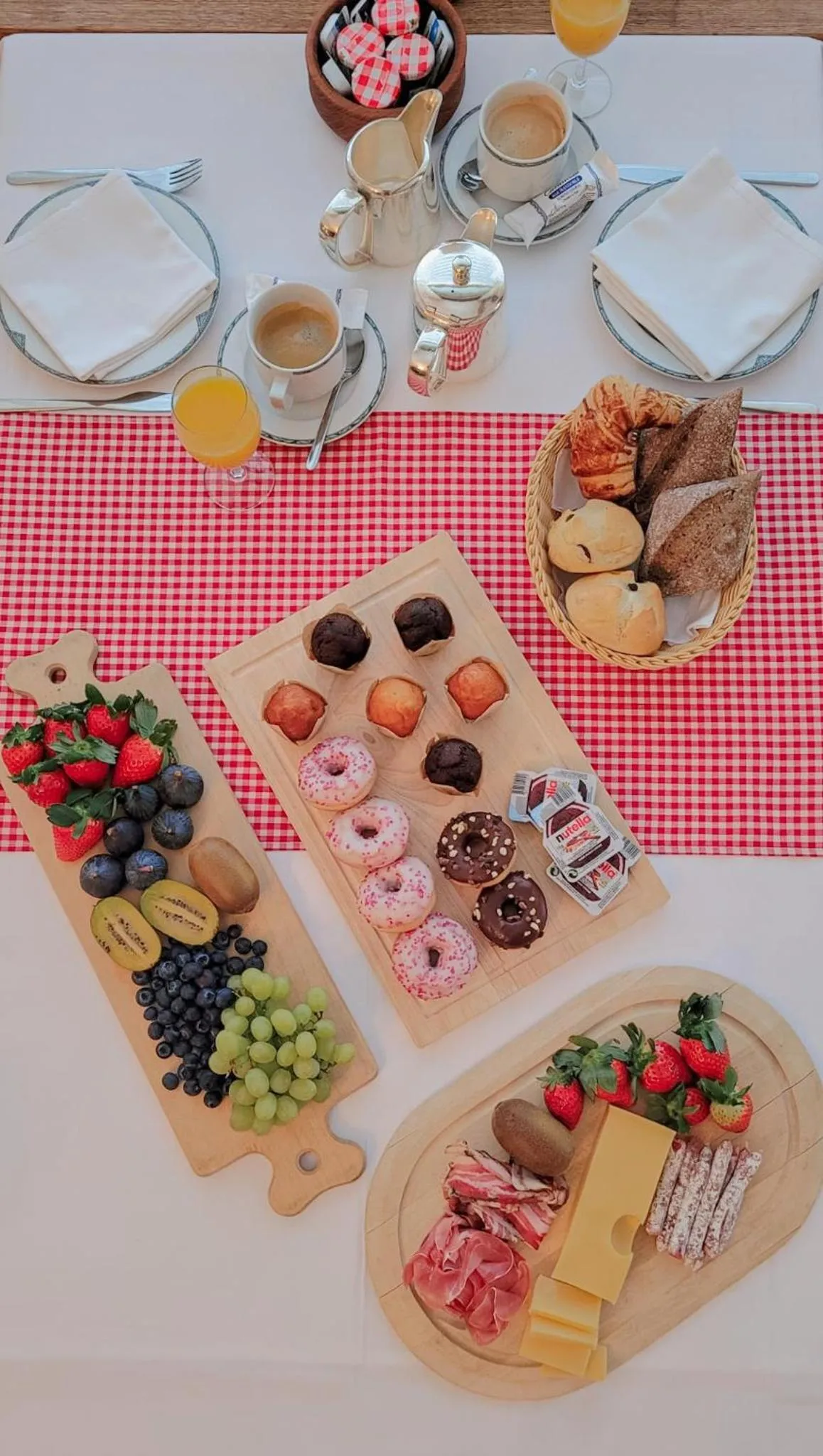 Breakfast in Alpina Boutique Hotel Interlaken - Ringgenberg - Adults only !