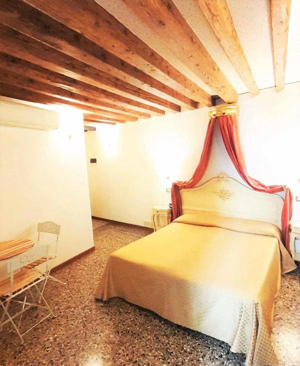 Bed in Locanda Barbarigo