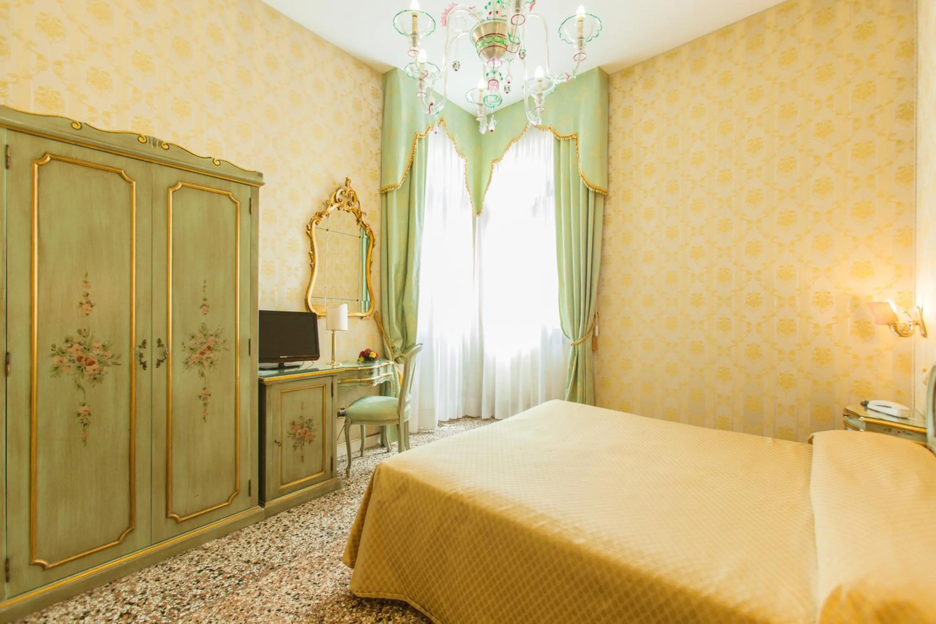 Photo of the whole room, Bed in Locanda Barbarigo