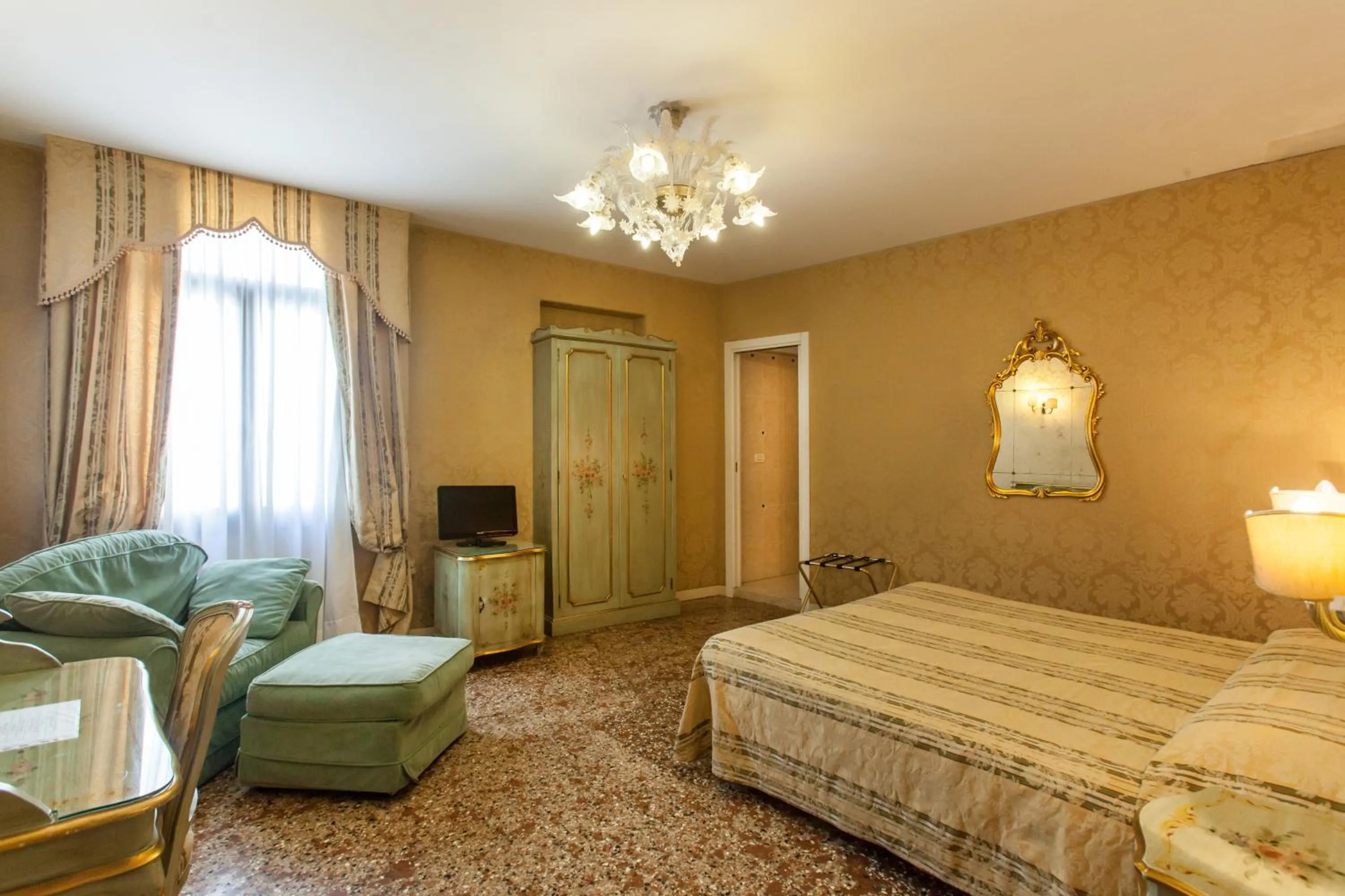 Photo of the whole room, Bed in Locanda Barbarigo