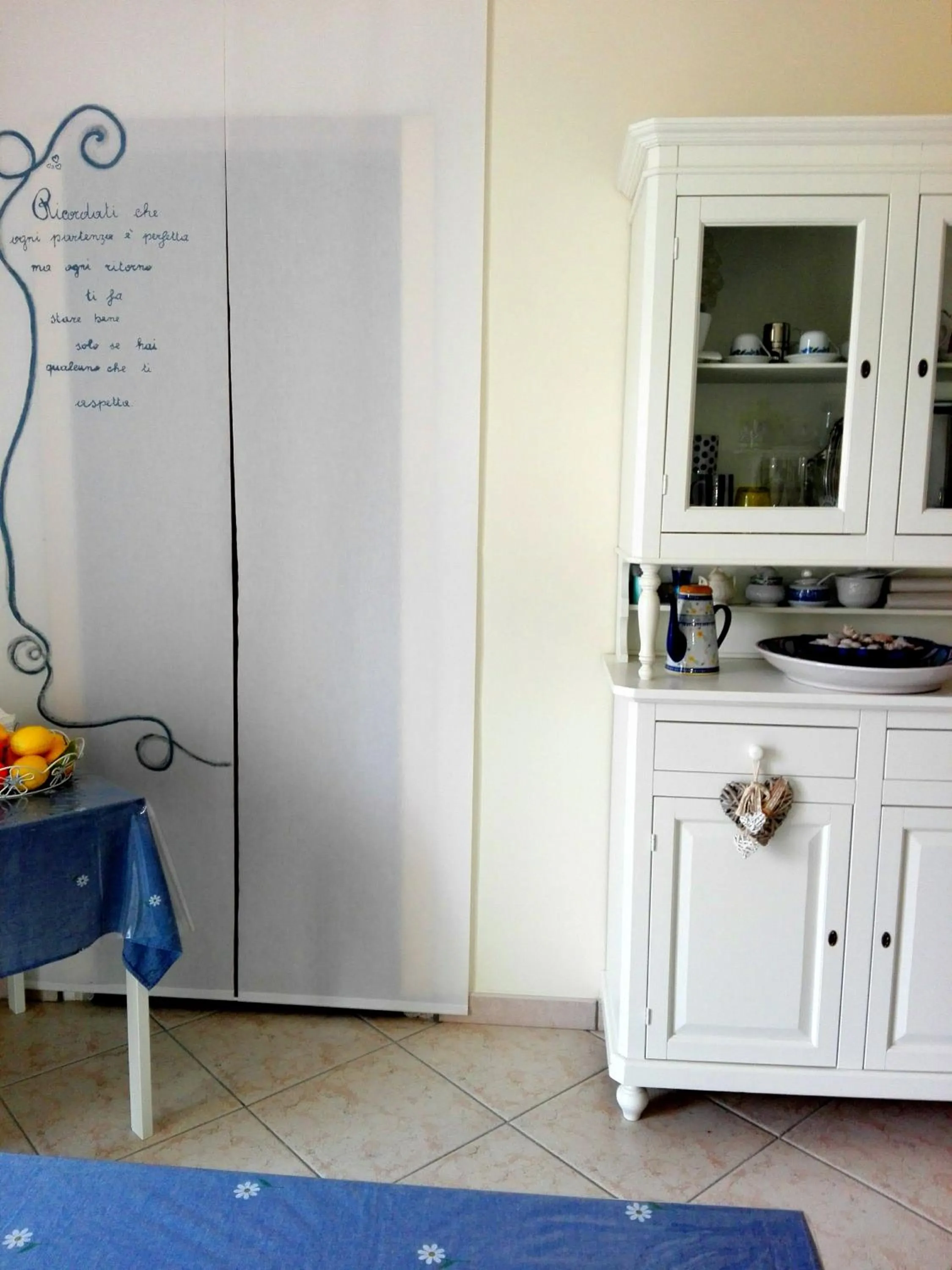 Communal kitchen in Casa Iovara