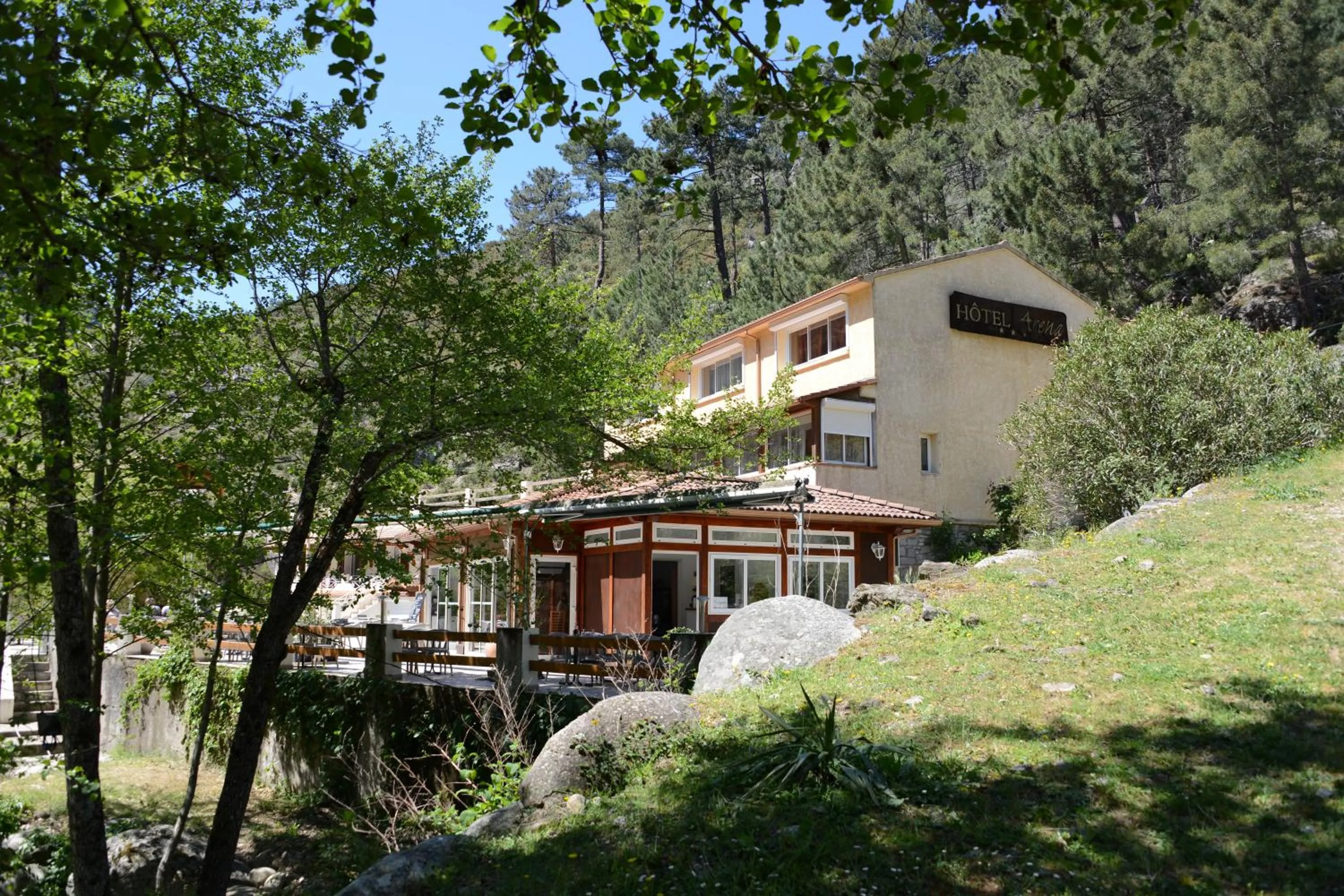 Property building in Hotel Arena le Refuge