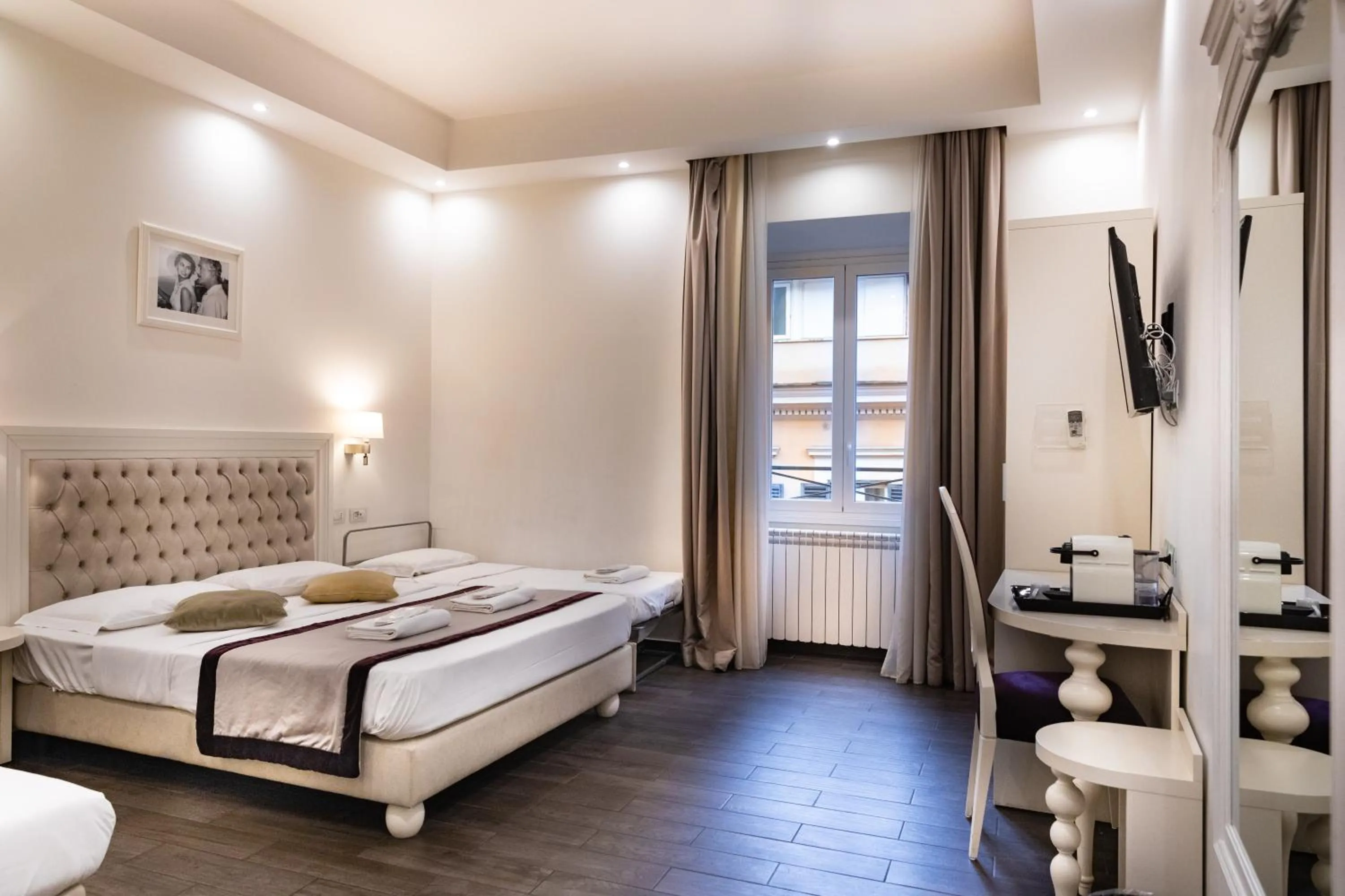 Photo of the whole room, Bed in Relais Monti