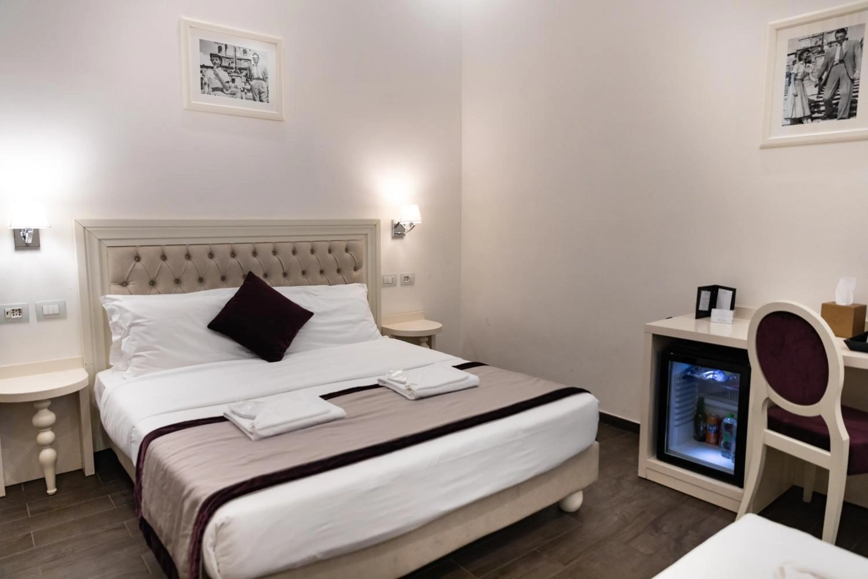 Photo of the whole room, Bed in Relais Monti