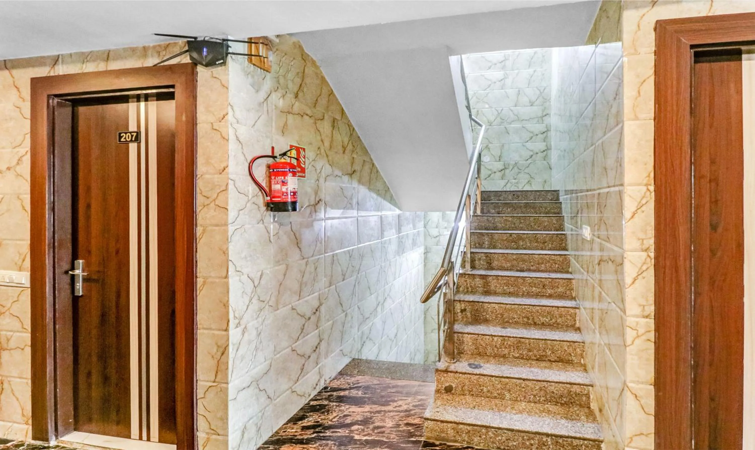 Lobby or reception in Hotel Royal Residency Near ISBT-Max Hospital Mohali Chandigarh