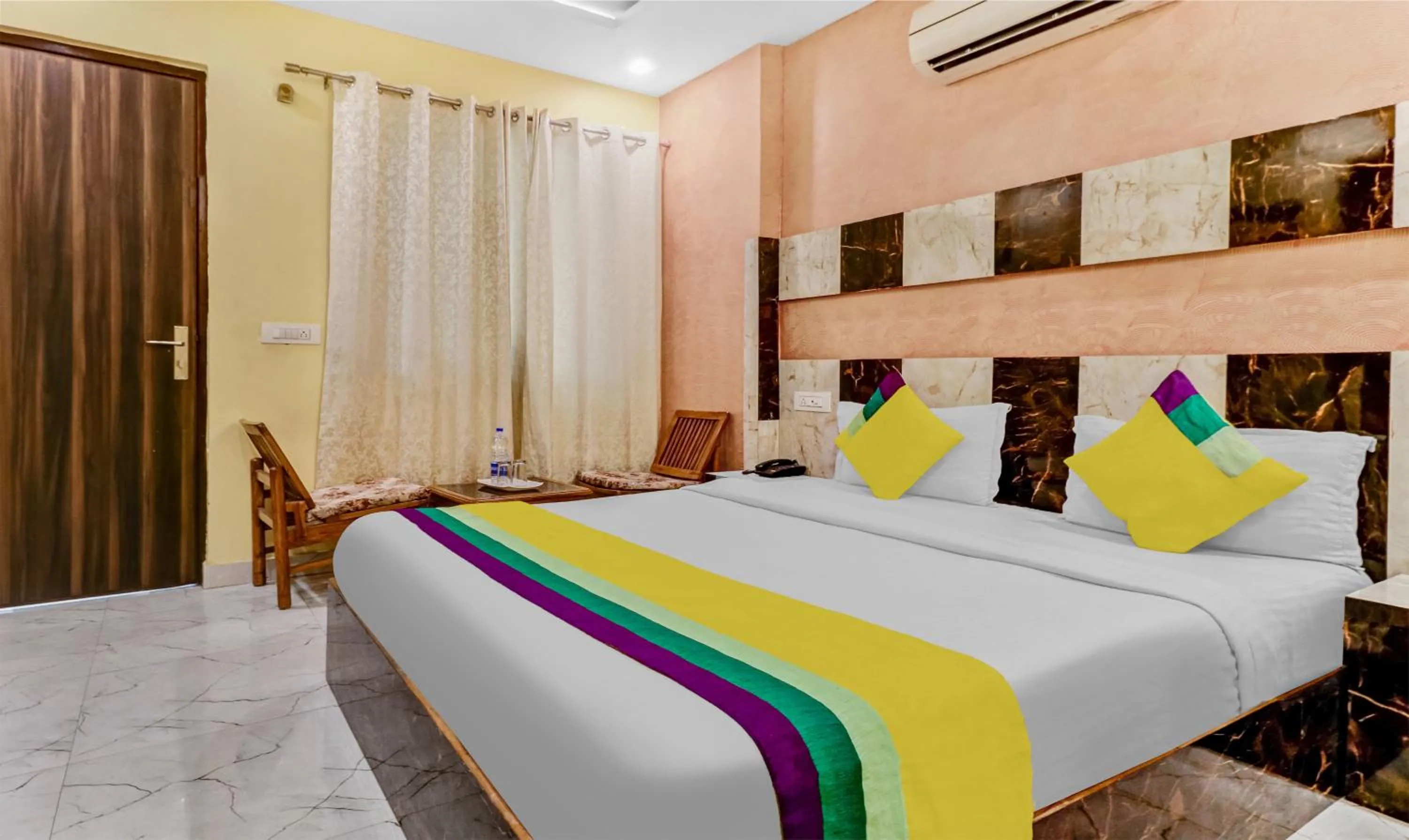 Bed in Hotel Royal Residency Near ISBT-Max Hospital Mohali Chandigarh