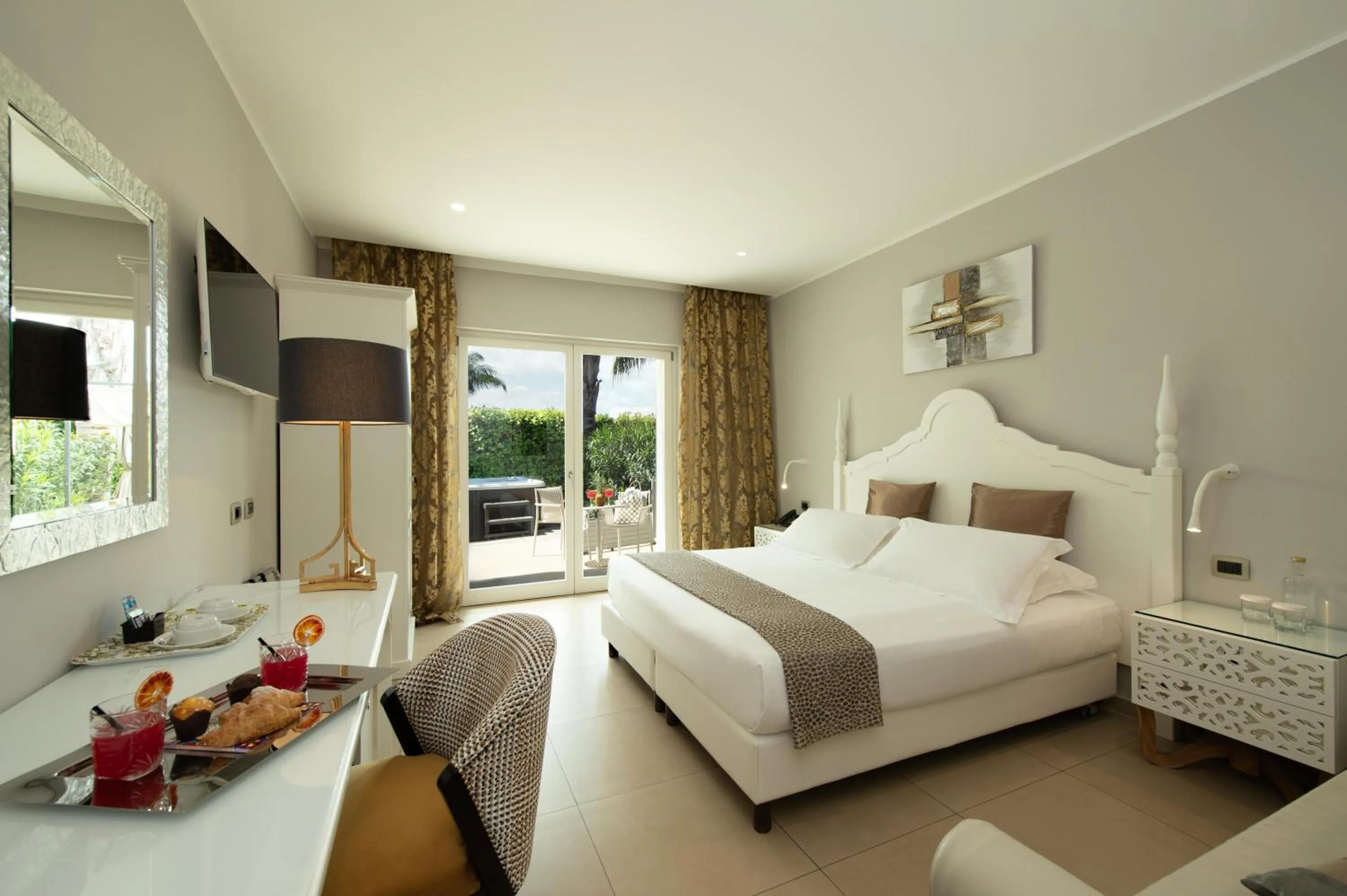 Photo of the whole room, Bed in Wellness Spa Hotel Principe Fitalia