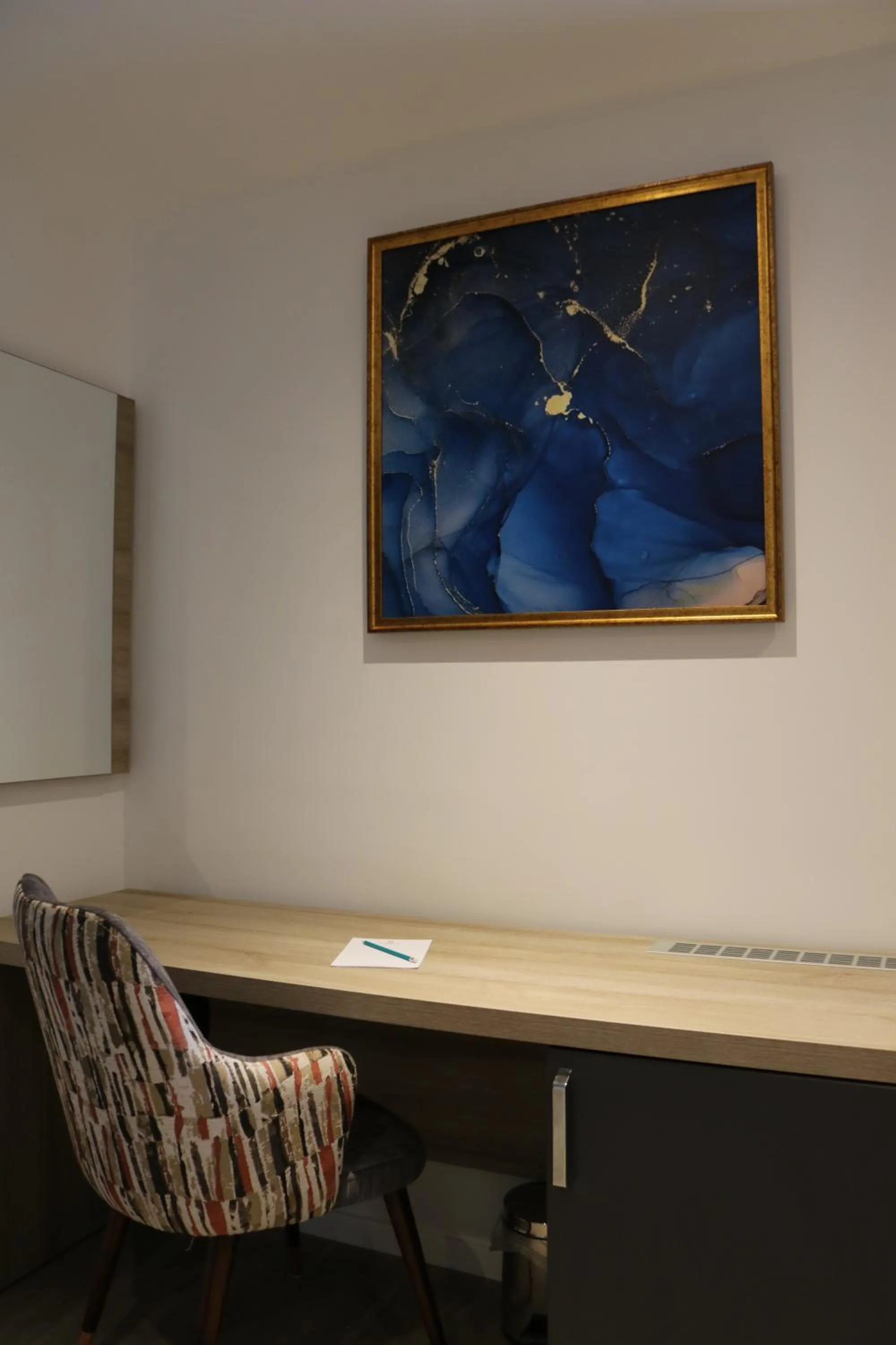 hair dresser in El Aziz Inn