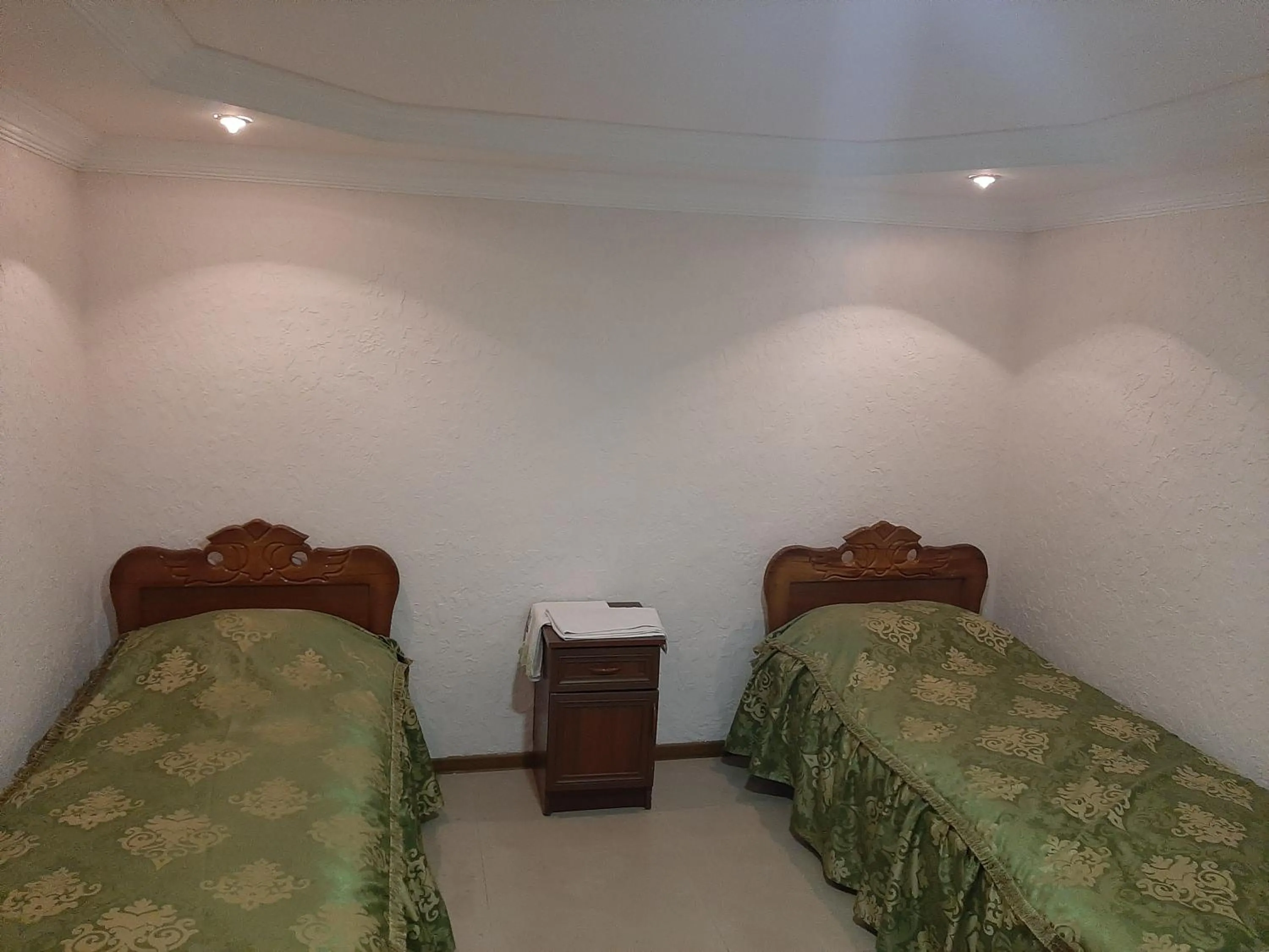 Bed in NarVar Hotel
