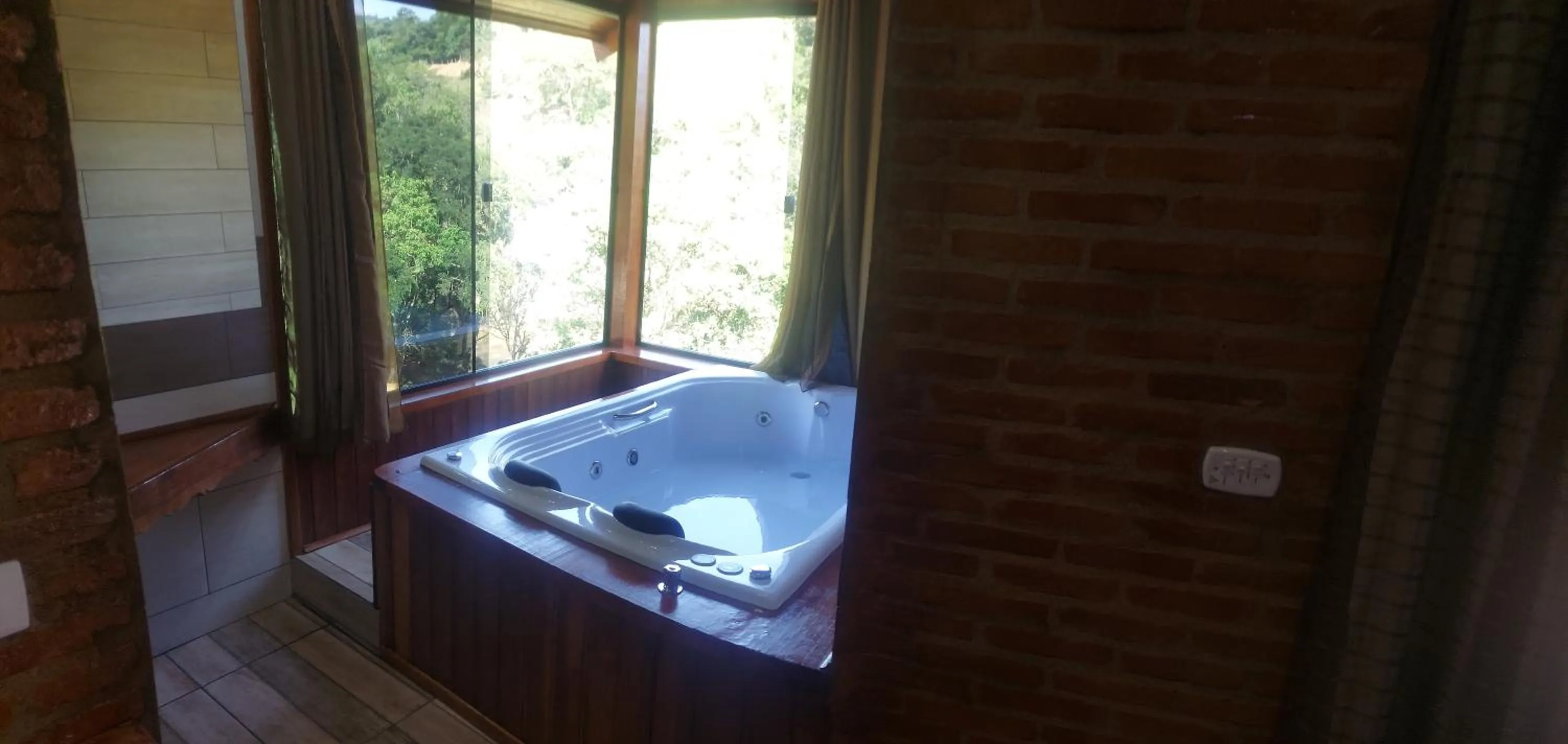 Hot Tub in Chalés Pedacim du Céu