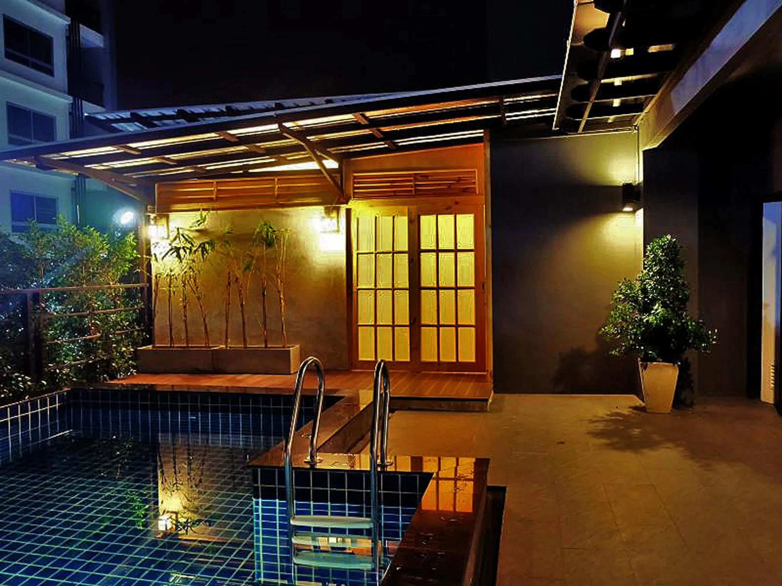 Swimming pool in Interpark Hotel & Residence, Eastern Seaboard Rayong