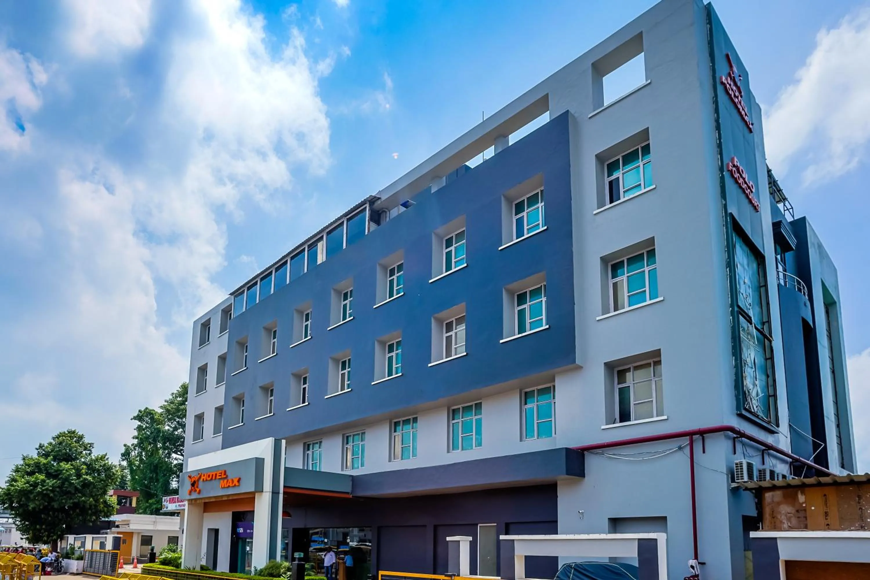 Facade/entrance in Max Hotels Prayagraj