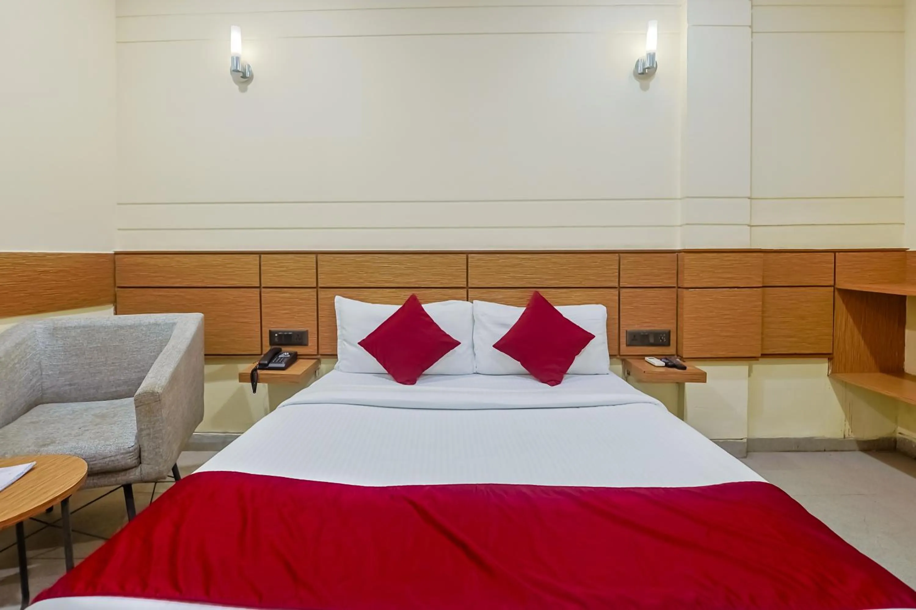 Bedroom, Bed in Max Hotels Prayagraj
