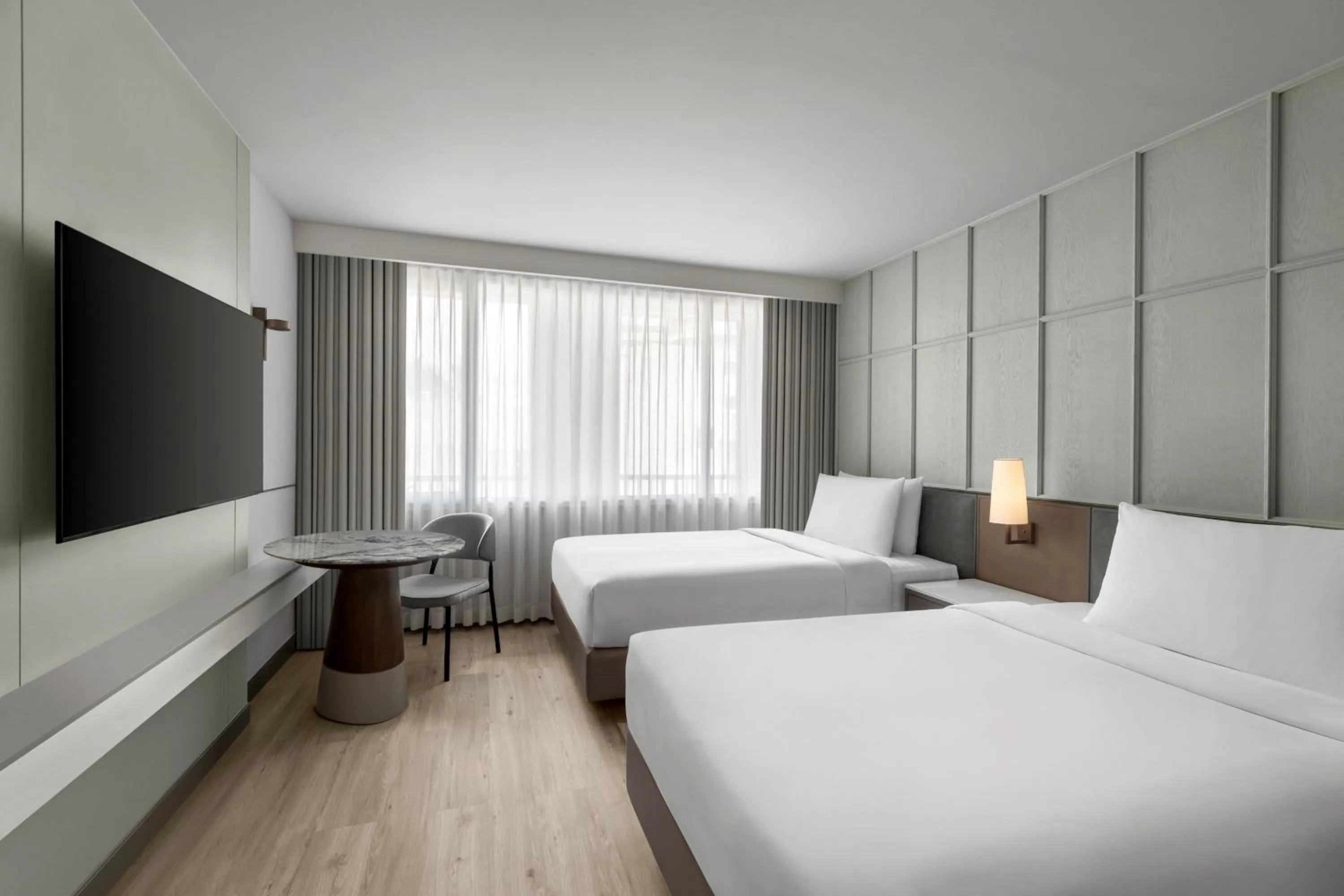 Photo of the whole room, Bed in Courtyard by Marriott Bangkok Sukhumvit 20