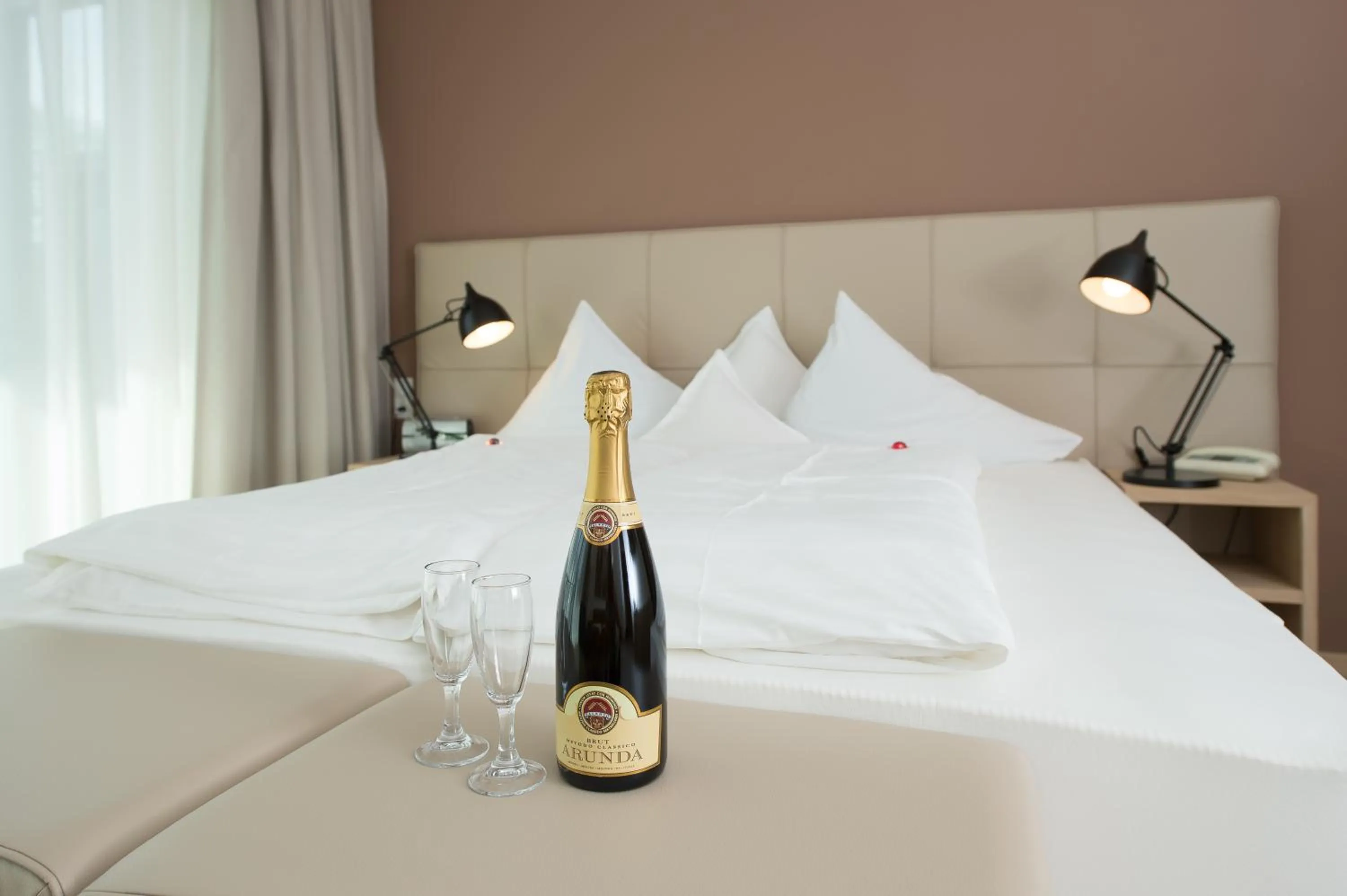 Bed in Seeberg Garni Hotel