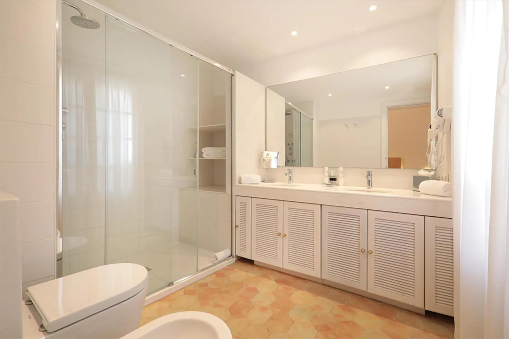 Bathroom in AH Art Hotel Palma - ONLY ADULTS