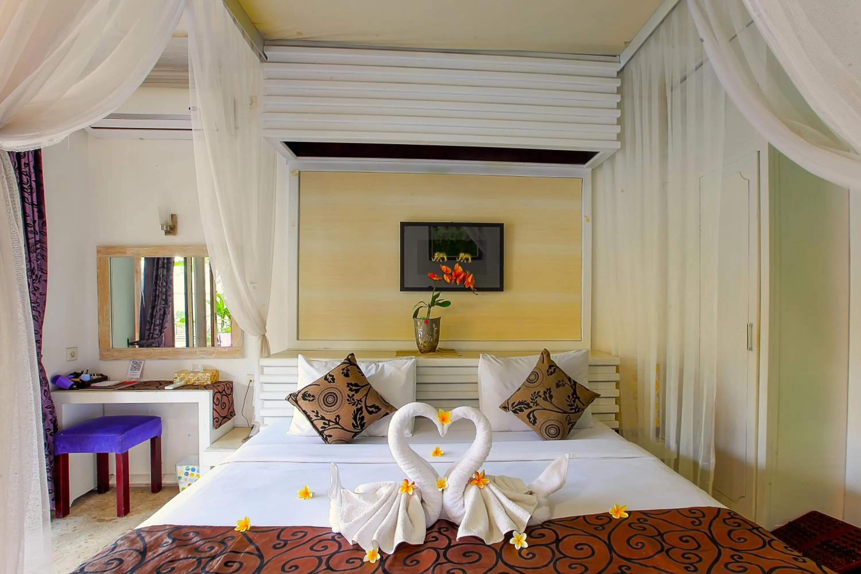 Bed in Private Pool Villas Kuta Bali