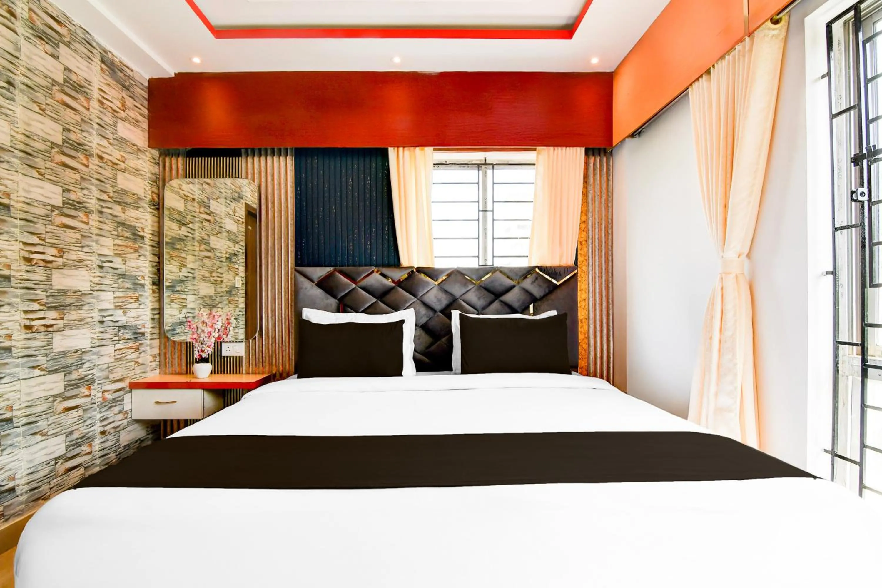 Facade/entrance, Bed in OYO 83431 Love Point
