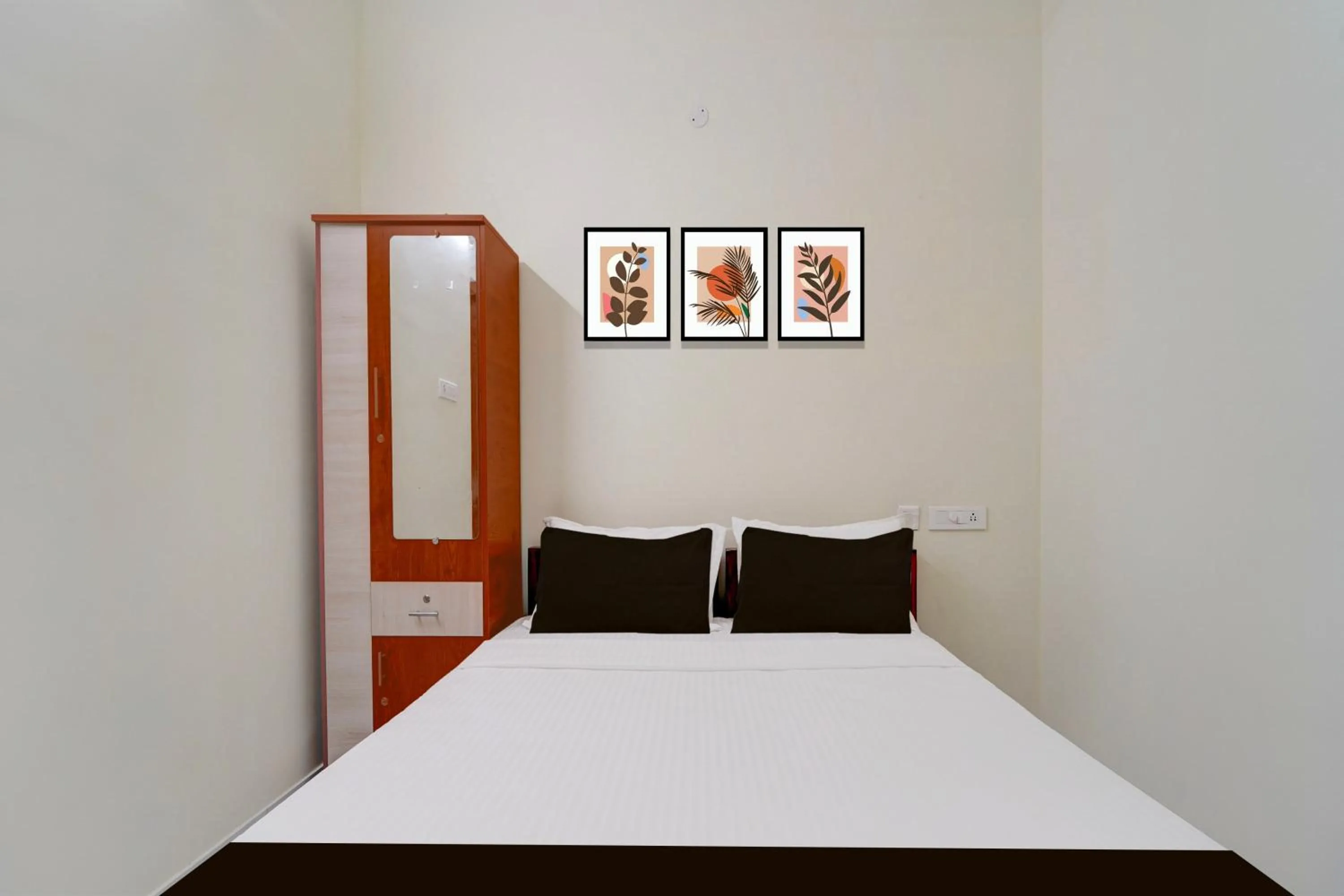 Bedroom, Bed in Super Collection O Prozone Mall Coimbatore Formerly Nira Residency