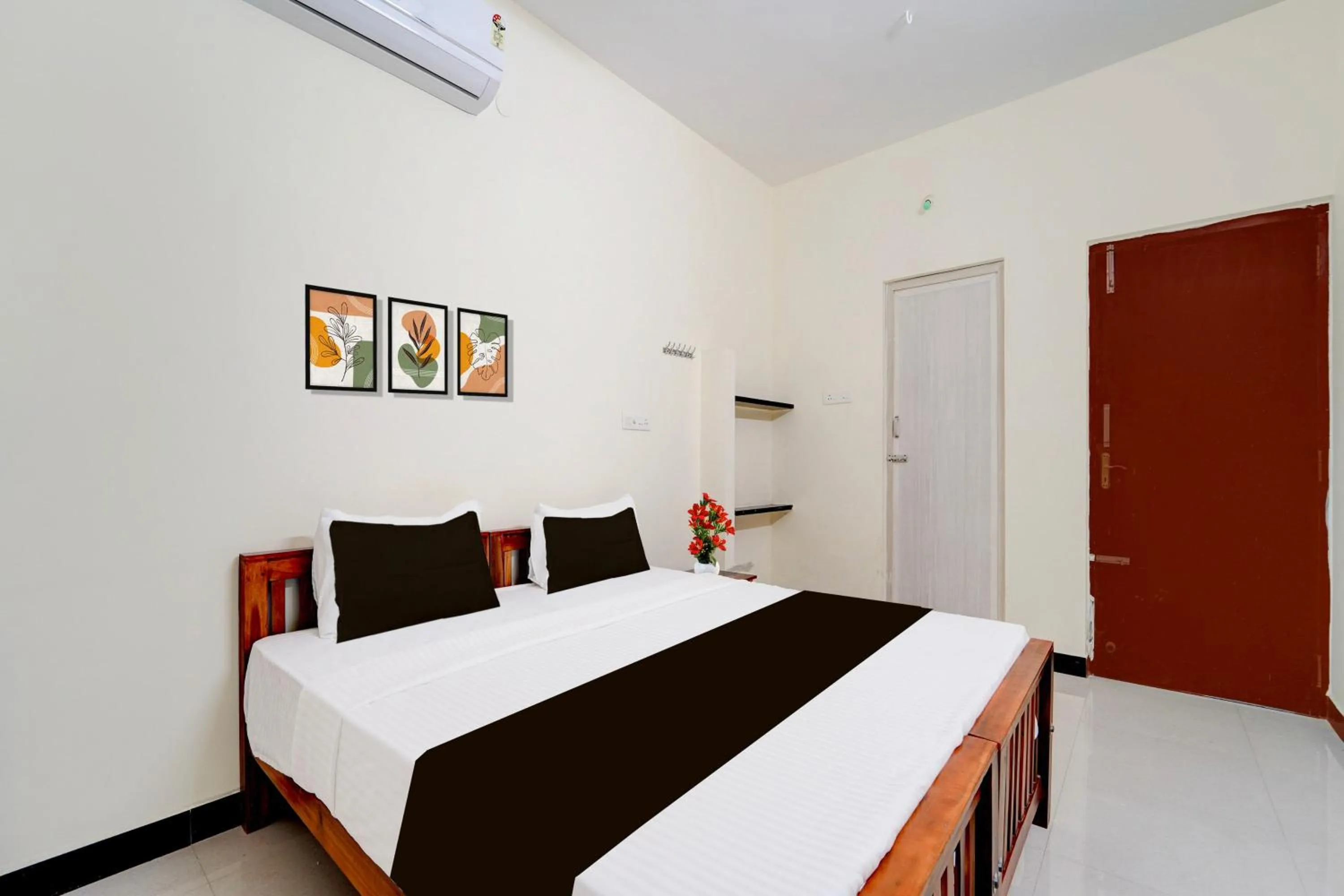 Bedroom, Bed in Super Collection O Prozone Mall Coimbatore Formerly Nira Residency