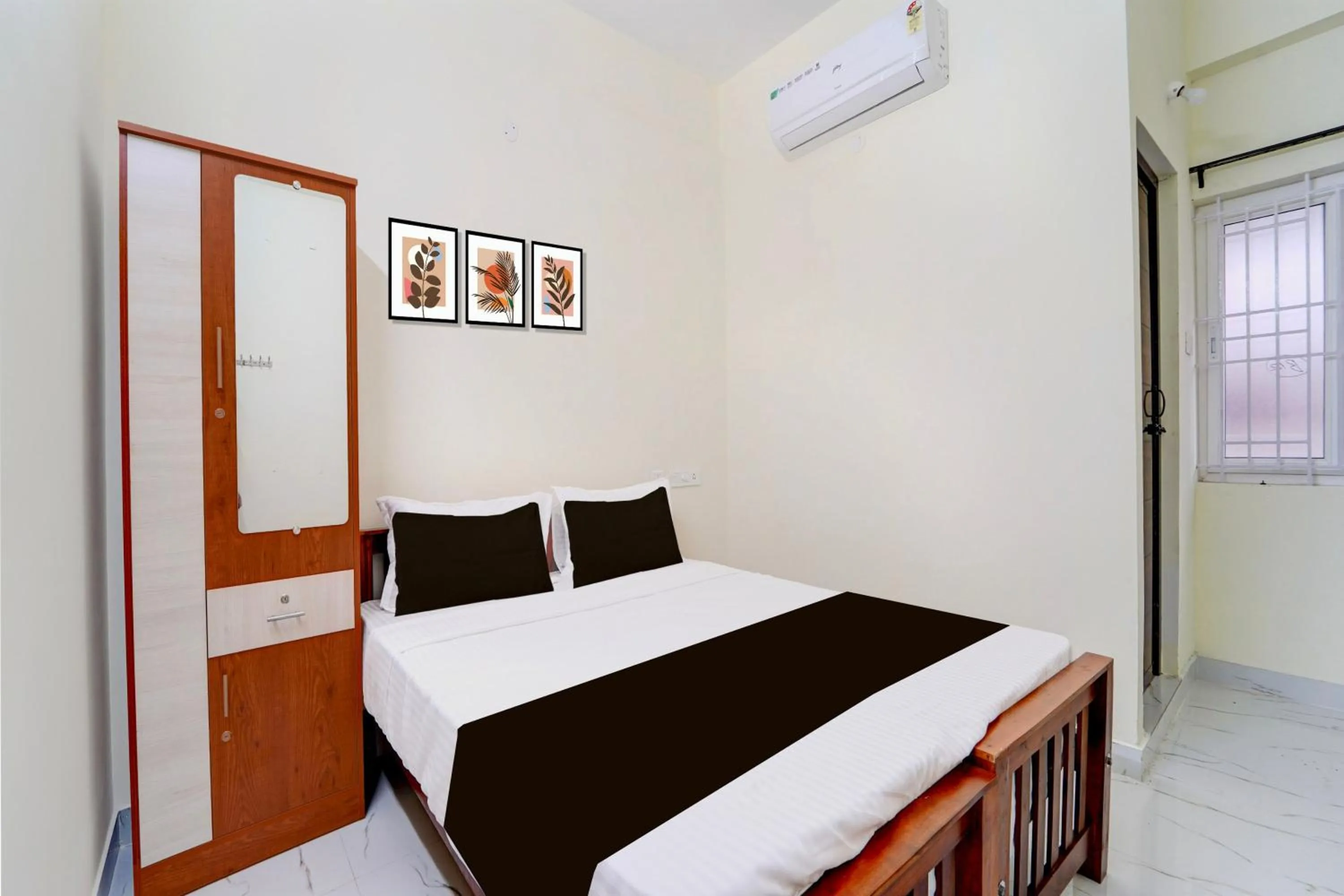 Bedroom, Bed in Super Collection O Prozone Mall Coimbatore Formerly Nira Residency