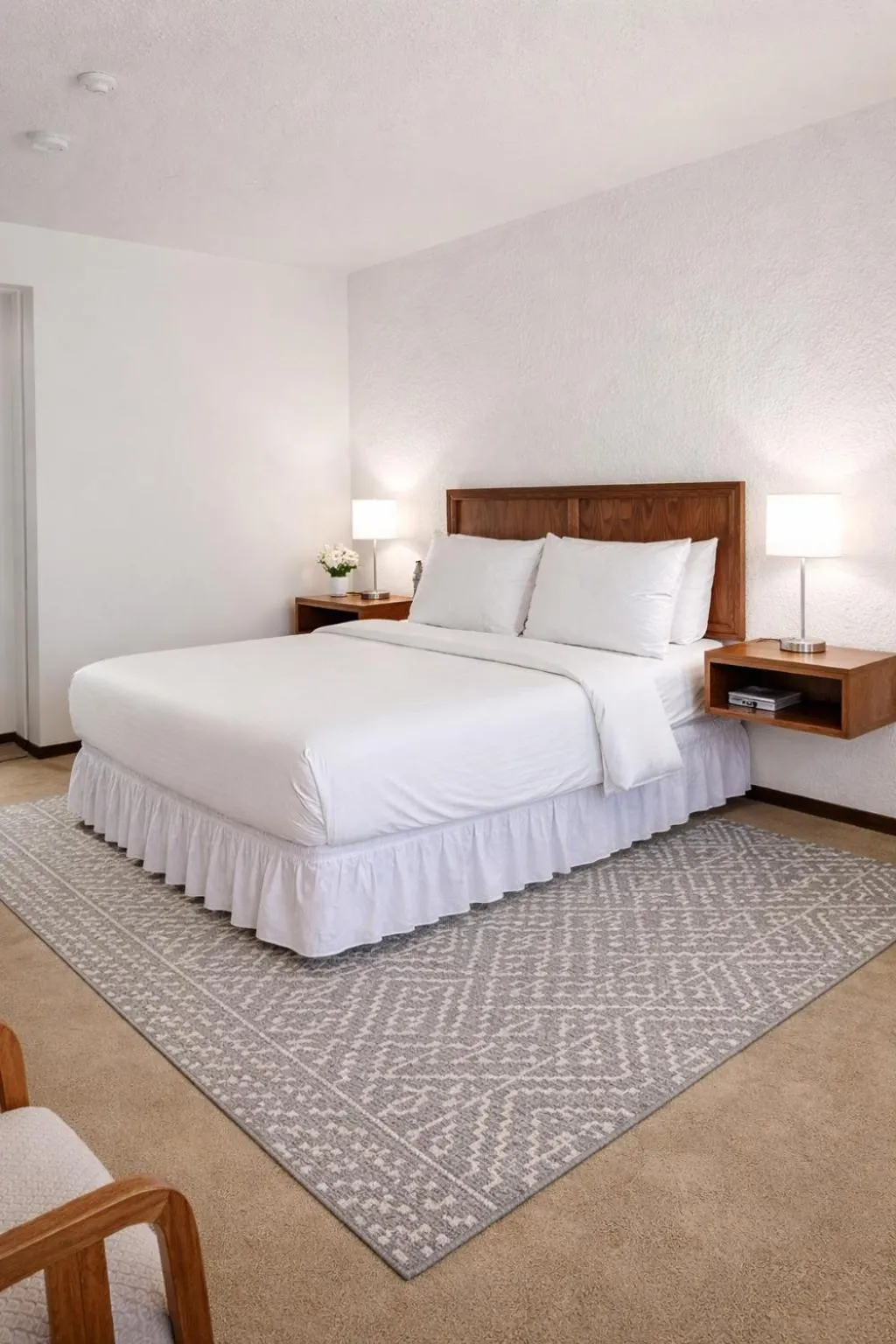 Bedroom, Bed in Maple Creek Motor Inn