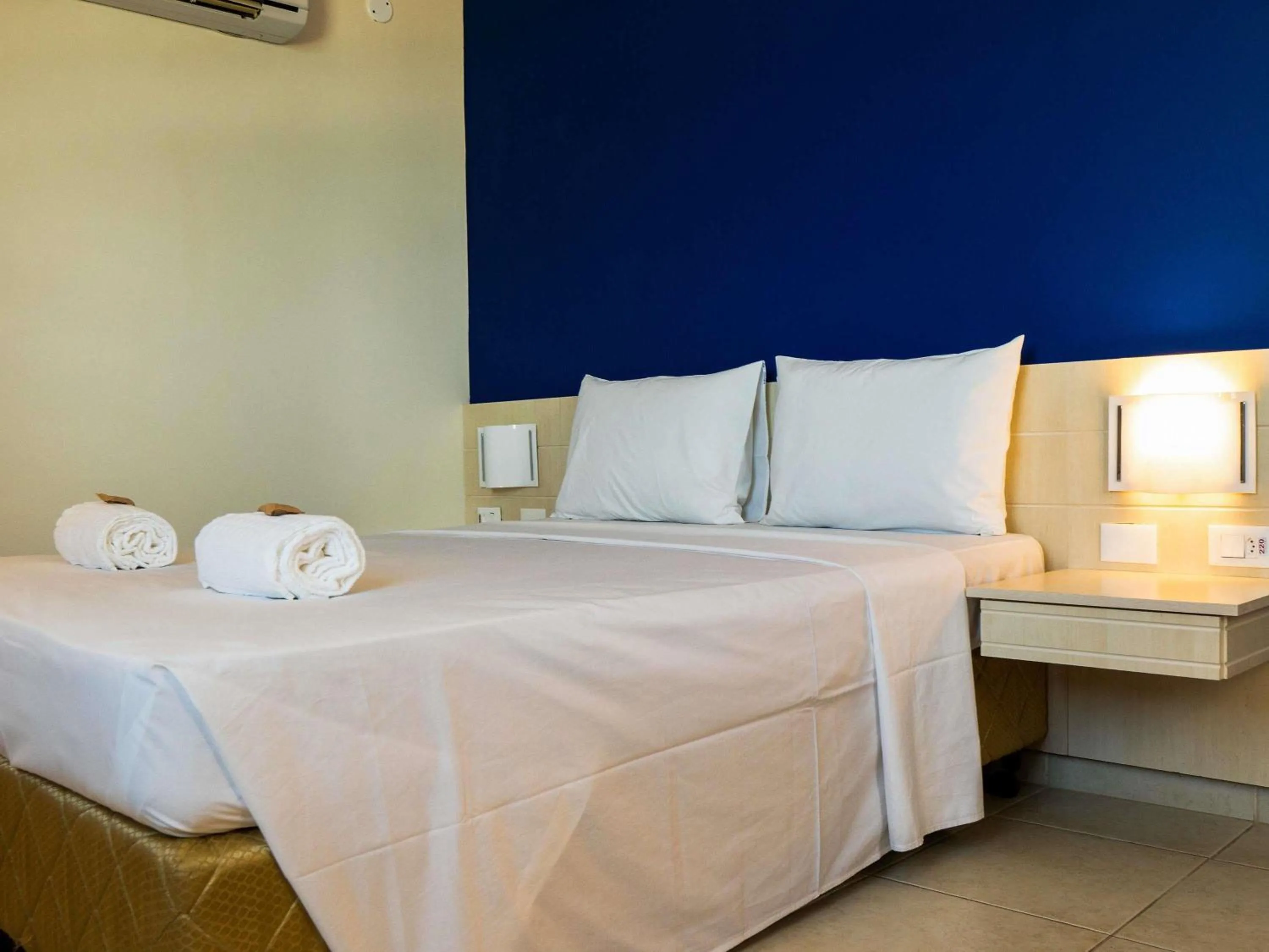 Bedroom, Bed in Ibis Styles Macaé