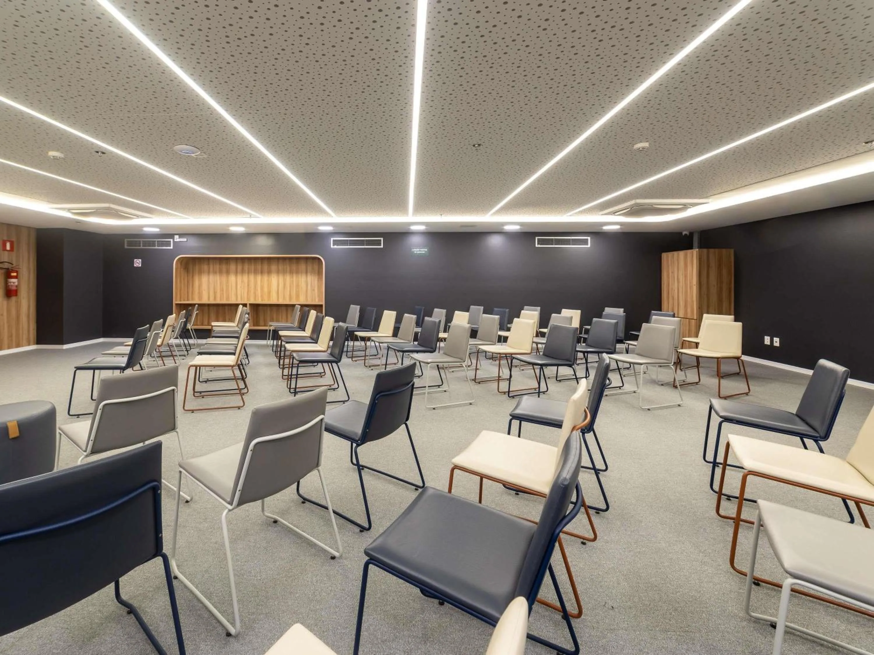 Meeting/conference room in ibis Styles Fortaleza Shopping Giga Mall