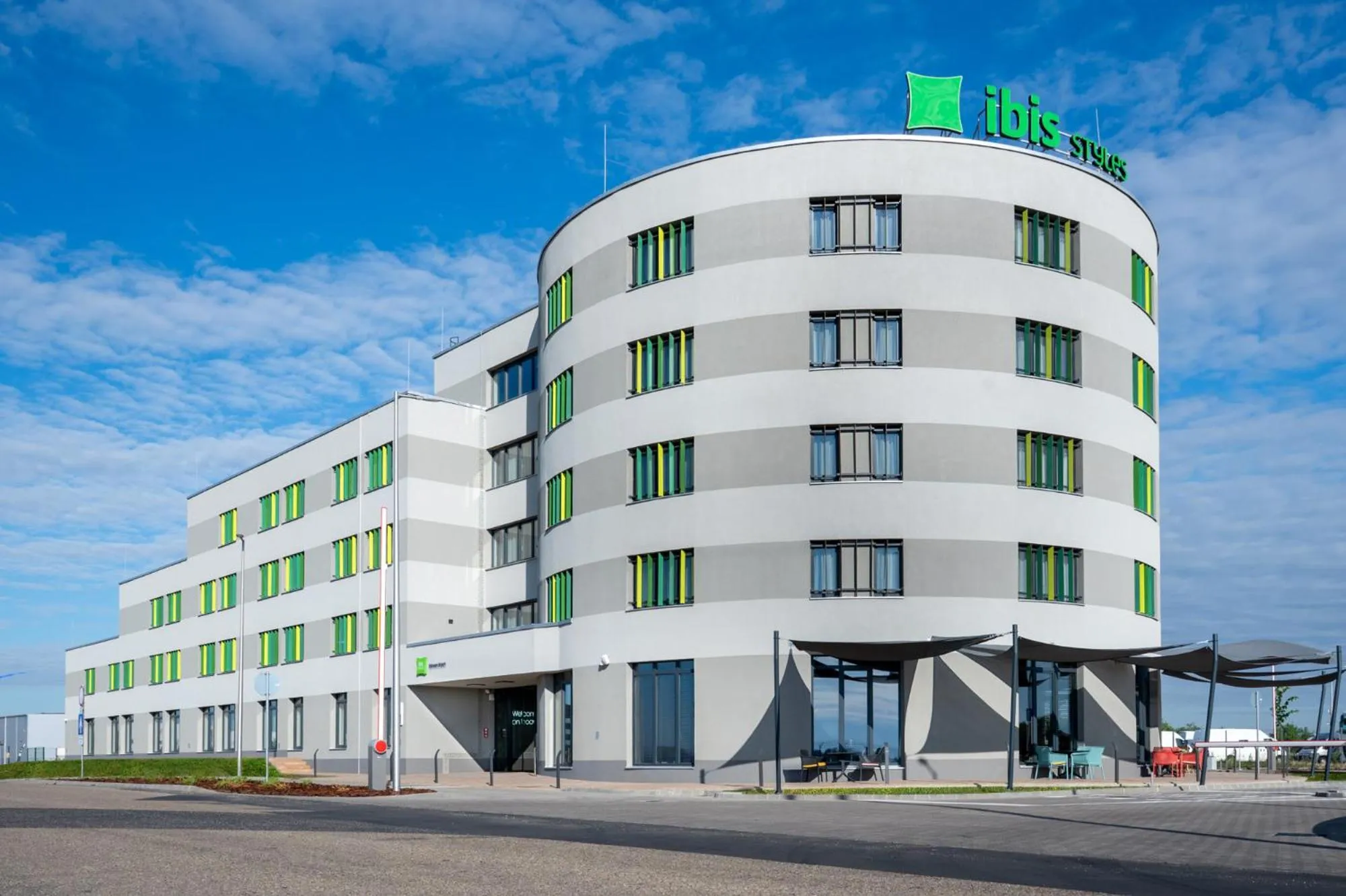 Property building in ibis Styles Debrecen Airport