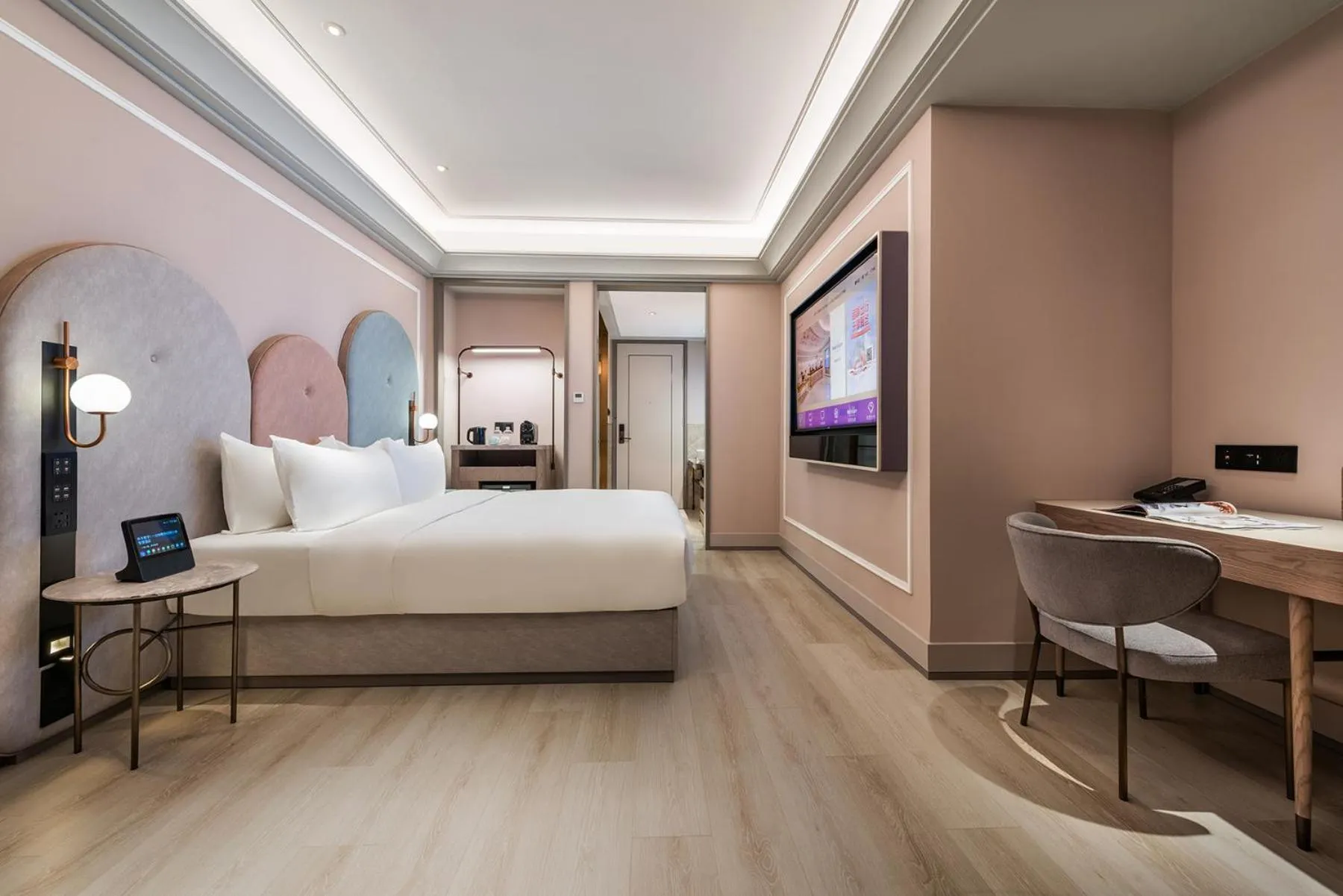 Bed in Mercure Ningbo Yinzhou