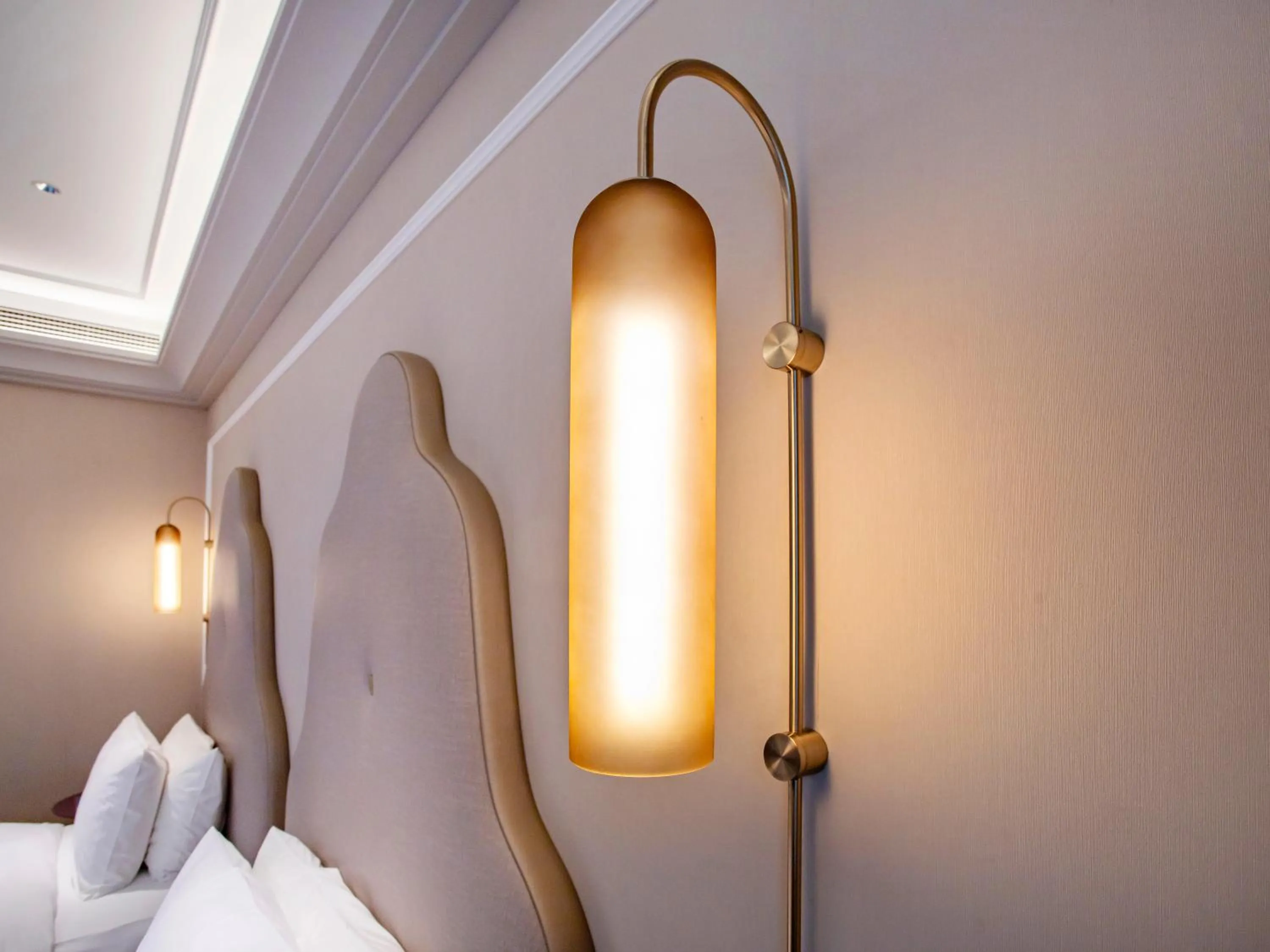 Bedroom, Bed in Mercure Shanghai Waigaoq Free Trade Zone