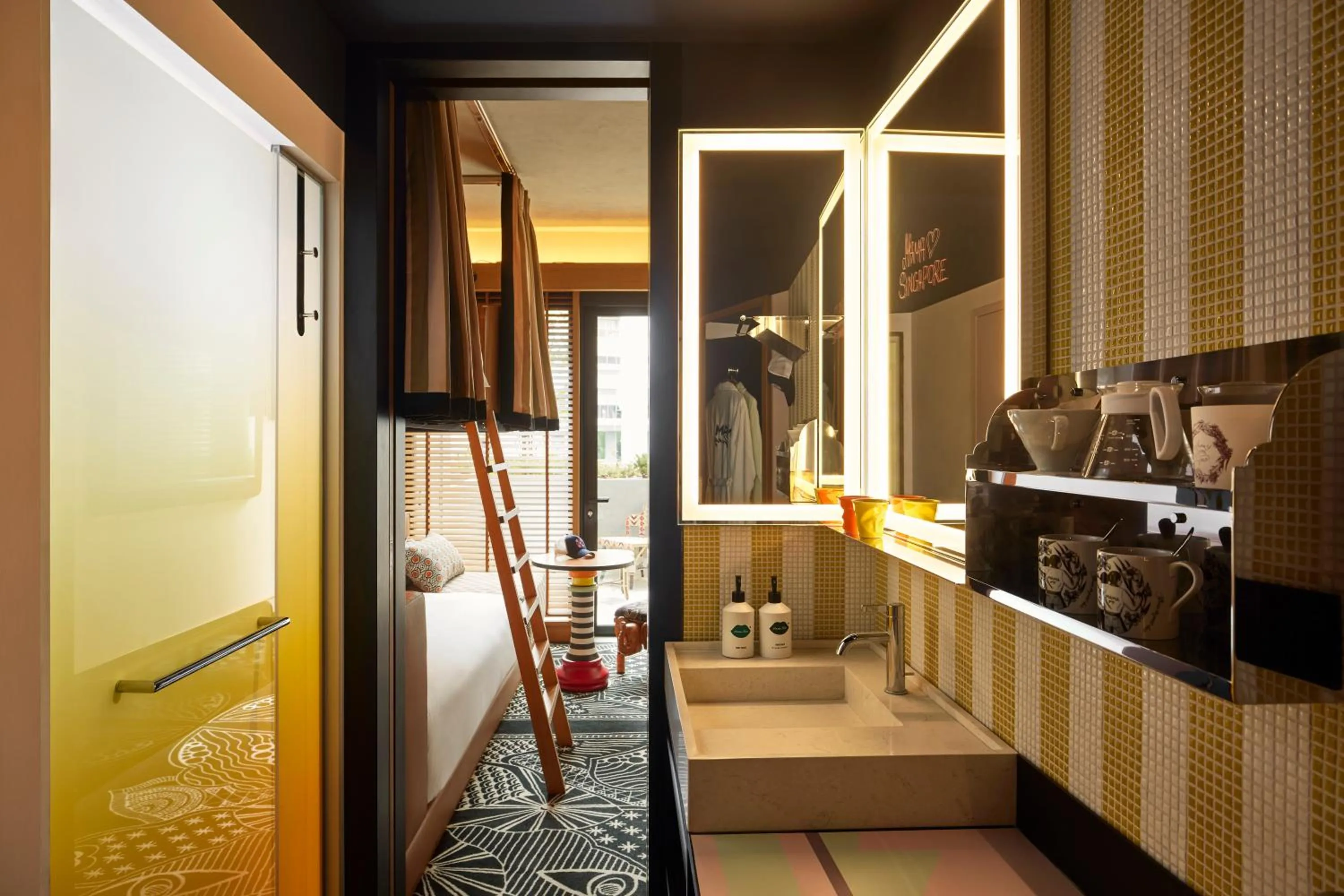 Bed in Mama Shelter Singapore Orchard